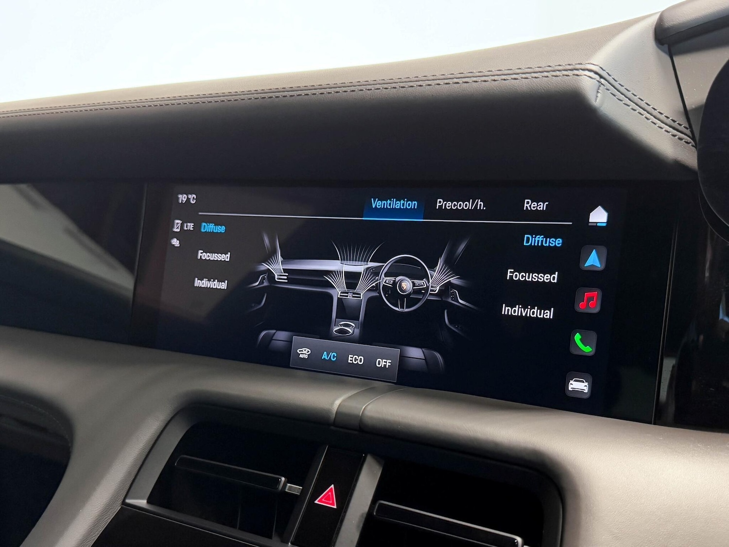 Used Porsche Taycan 2020 for sale - 76996691: Photo 51