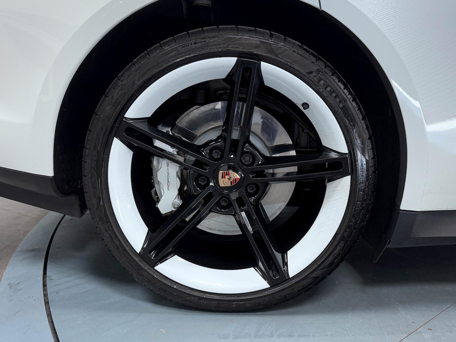 Used Porsche Taycan 2020 for sale - 76996691: Photo 53