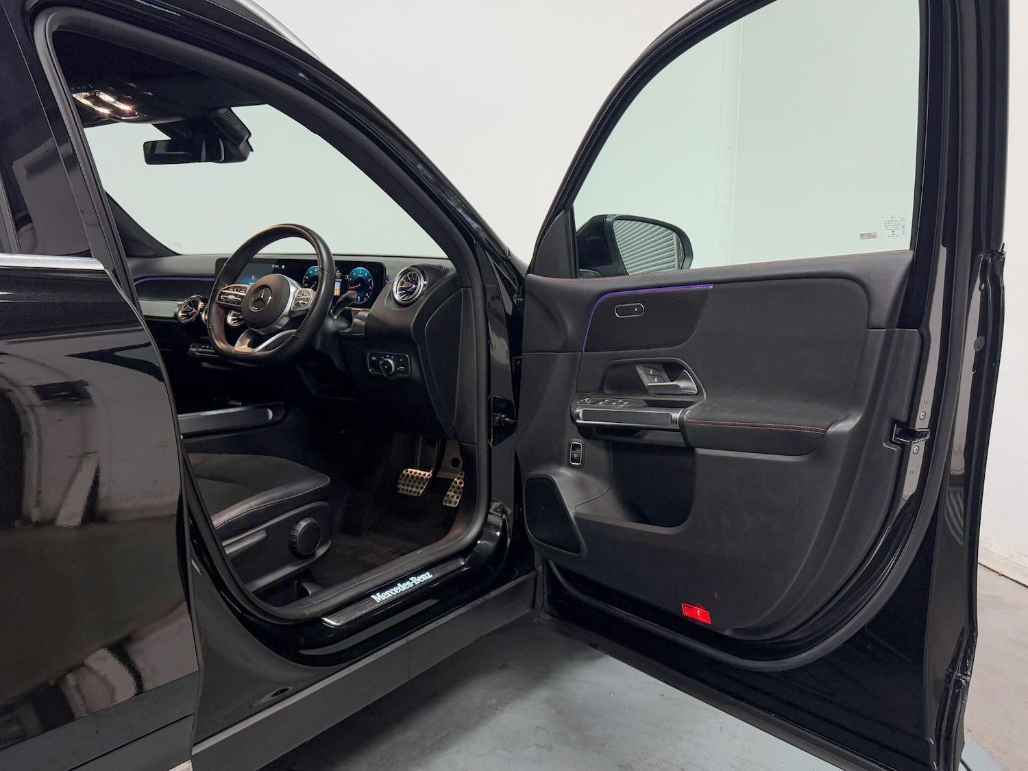 Used Mercedes-Benz GLB 2021 for sale - 76457336: Photo 16