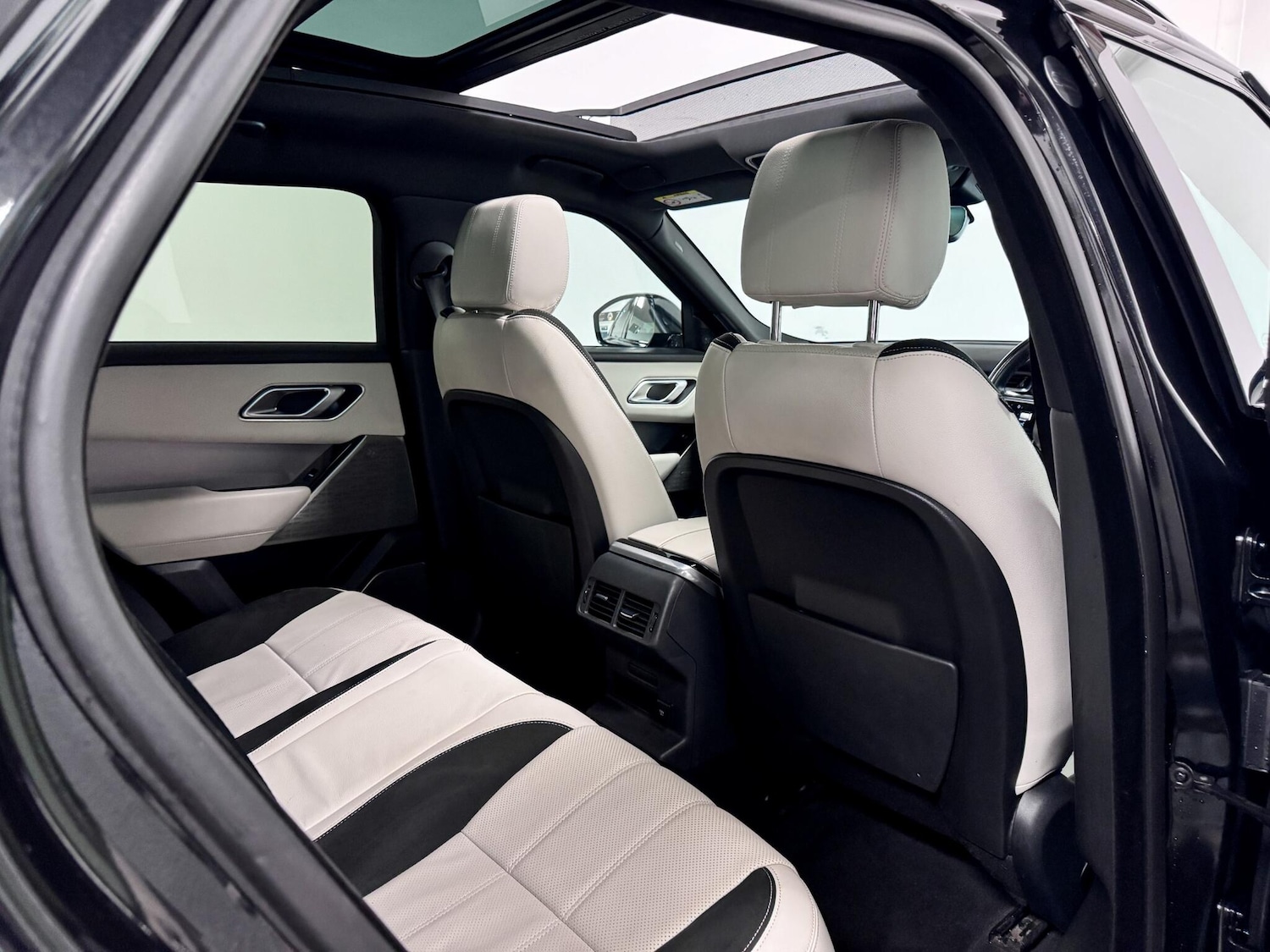 Used Land Rover Range Rover Velar 2021 for sale - 77646922: Photo 26