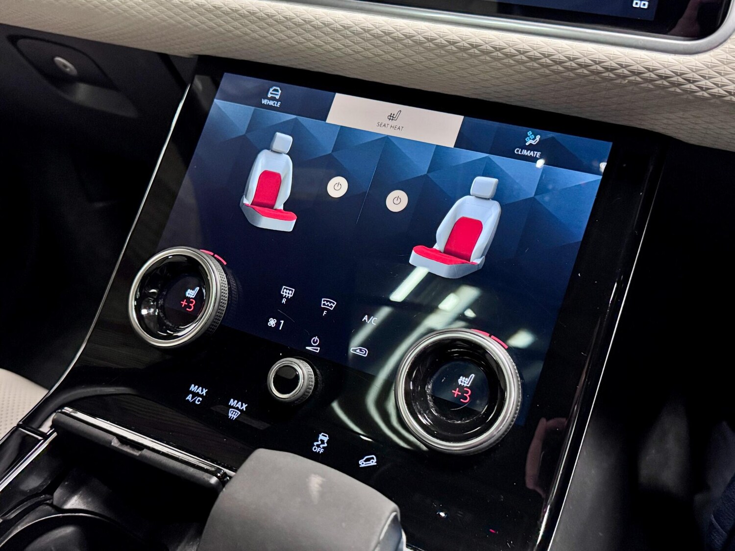 Used Land Rover Range Rover Velar 2021 for sale - 77646922: Photo 32