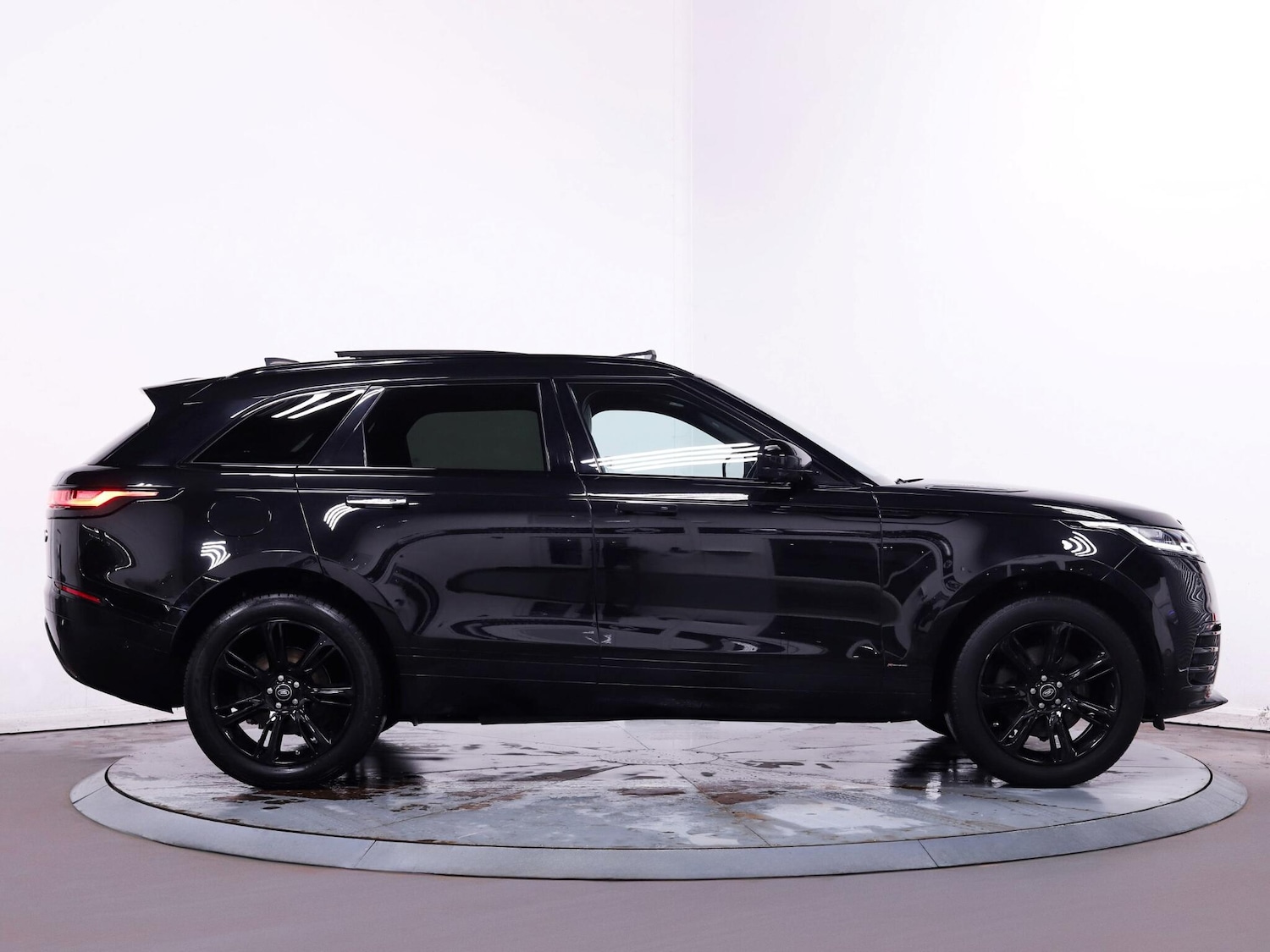 Used Land Rover Range Rover Velar 2021 for sale - 77646922: Photo 8