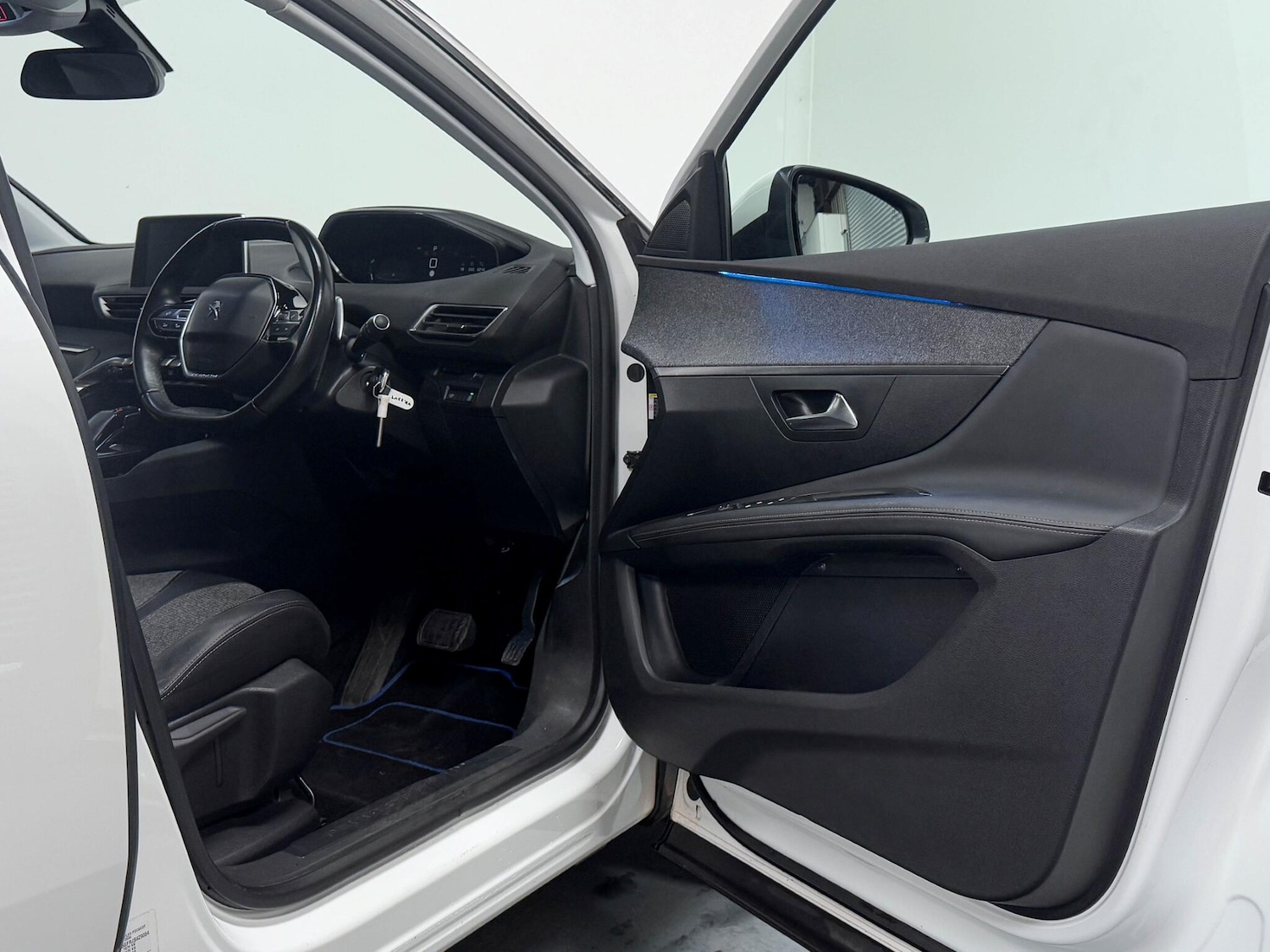 Used Peugeot 3008 2018 for sale - 76226252: Photo 14