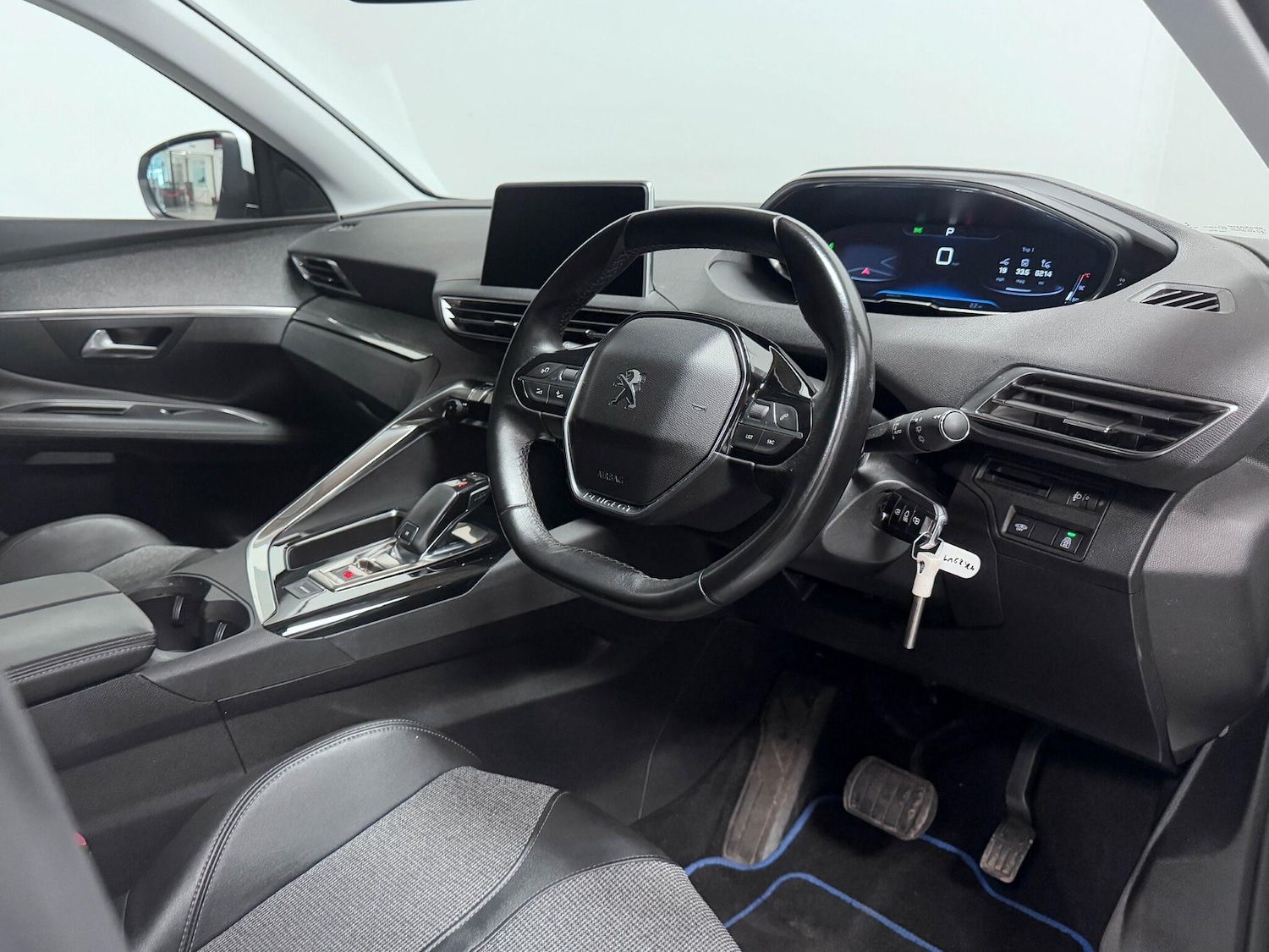 Used Peugeot 3008 2018 for sale - 76226252: Photo 17