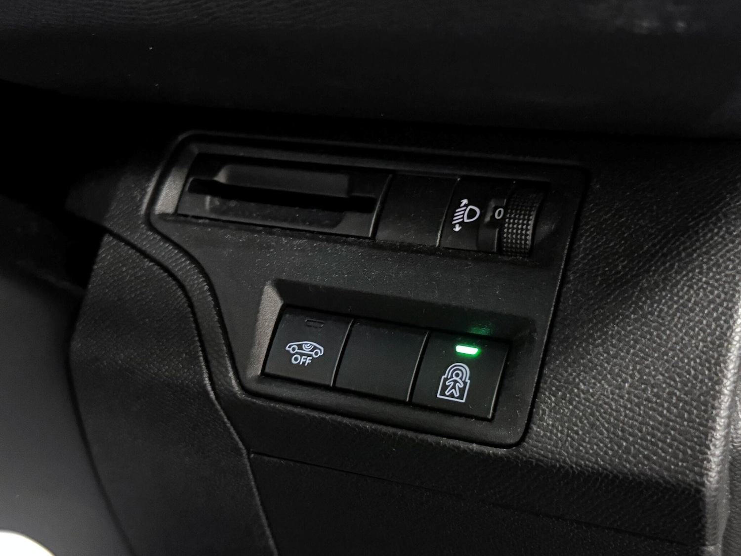 Used Peugeot 3008 2018 for sale - 76226252: Photo 18