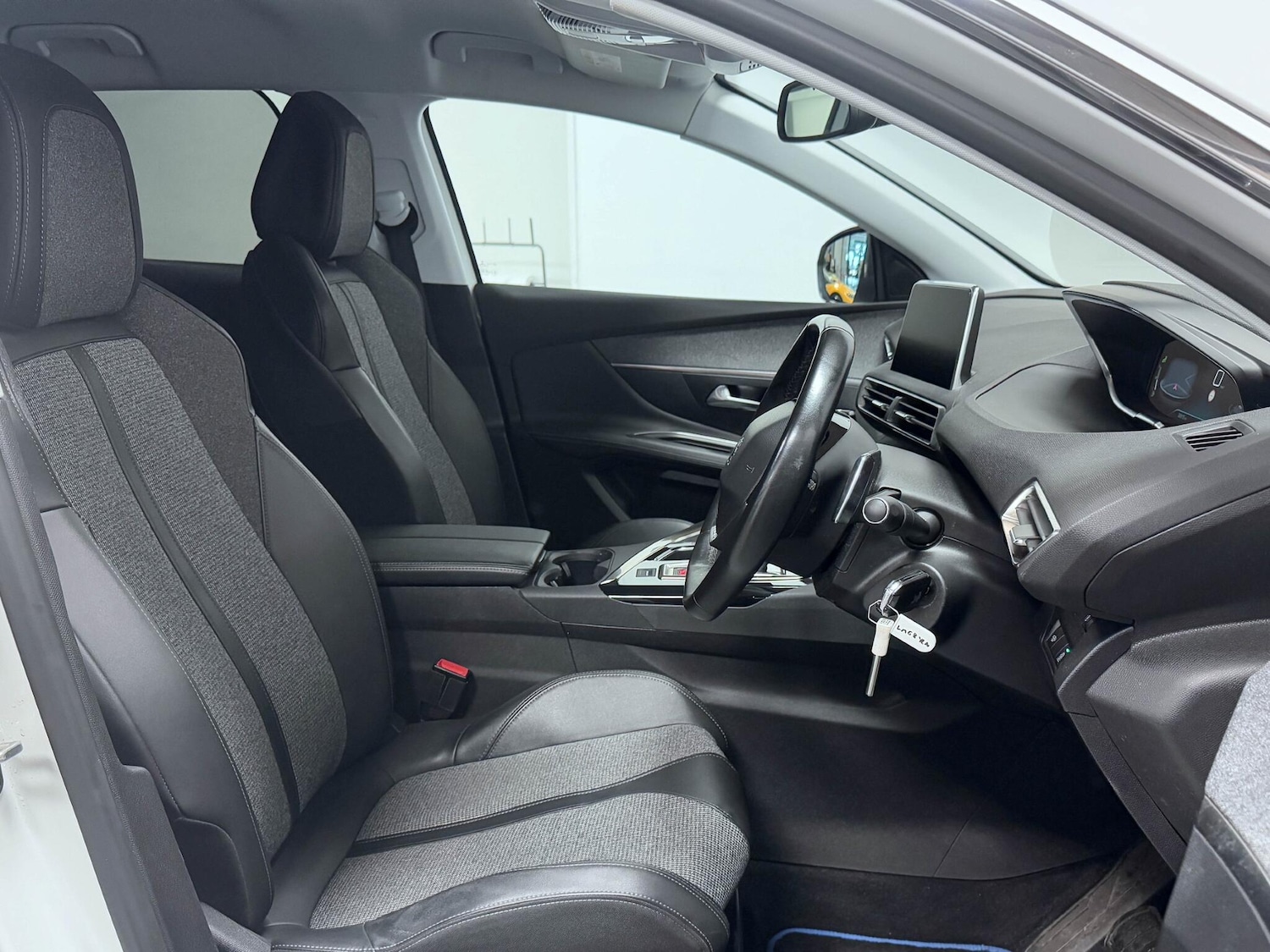 Used Peugeot 3008 2018 for sale - 76226252: Photo 19