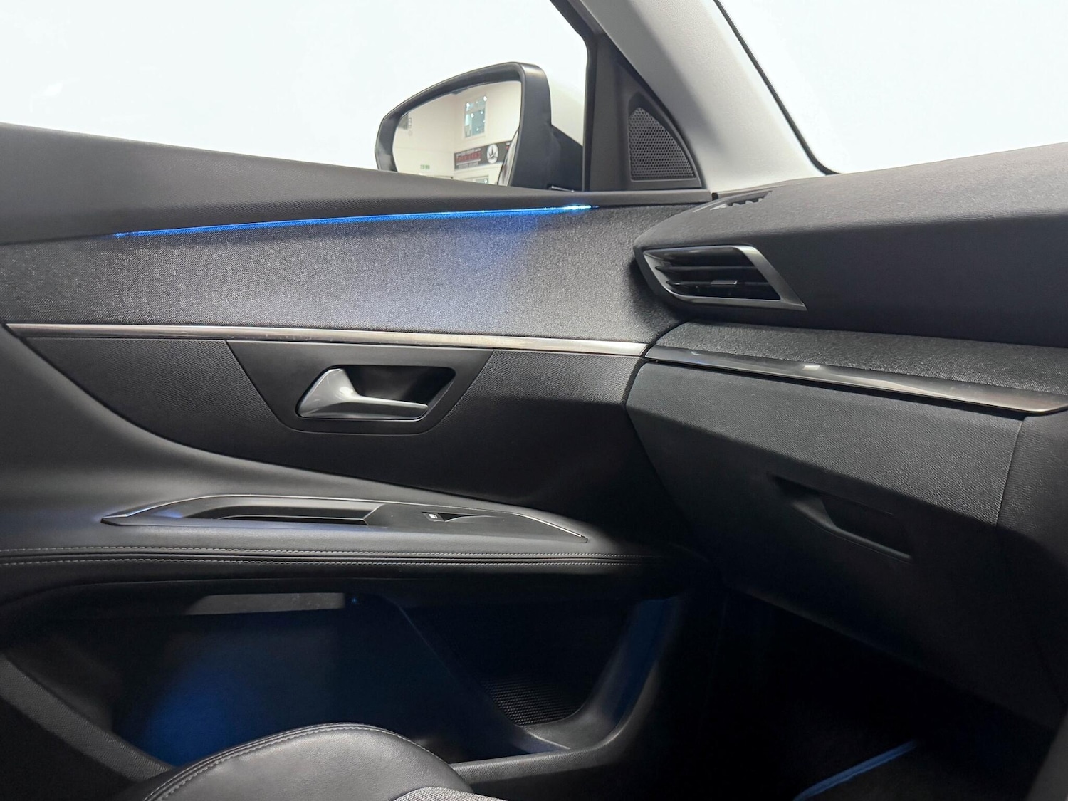 Used Peugeot 3008 2018 for sale - 76226252: Photo 27