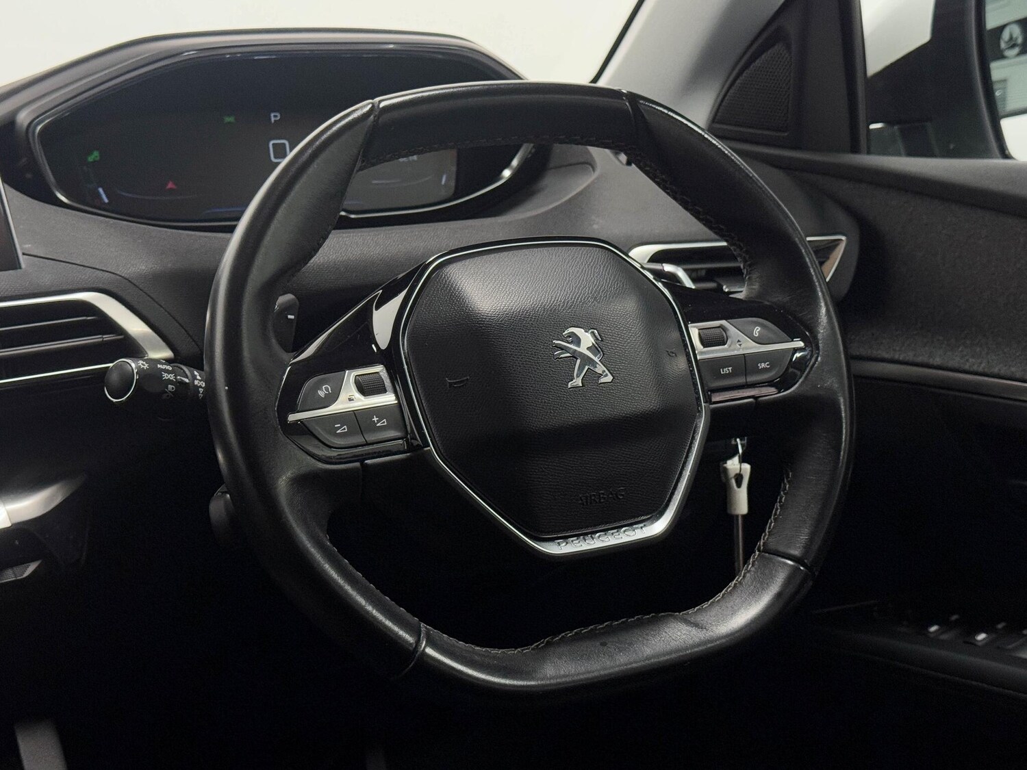 Used Peugeot 3008 2018 for sale - 76226252: Photo 33