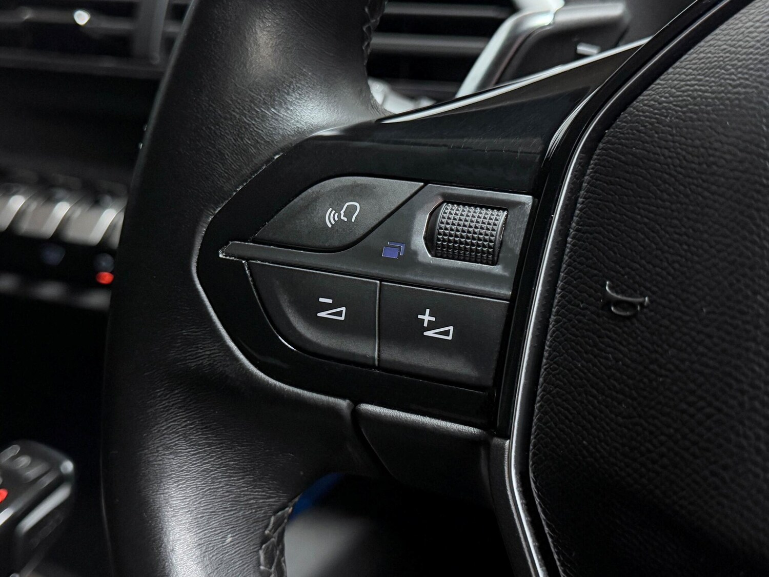 Used Peugeot 3008 2018 for sale - 76226252: Photo 34