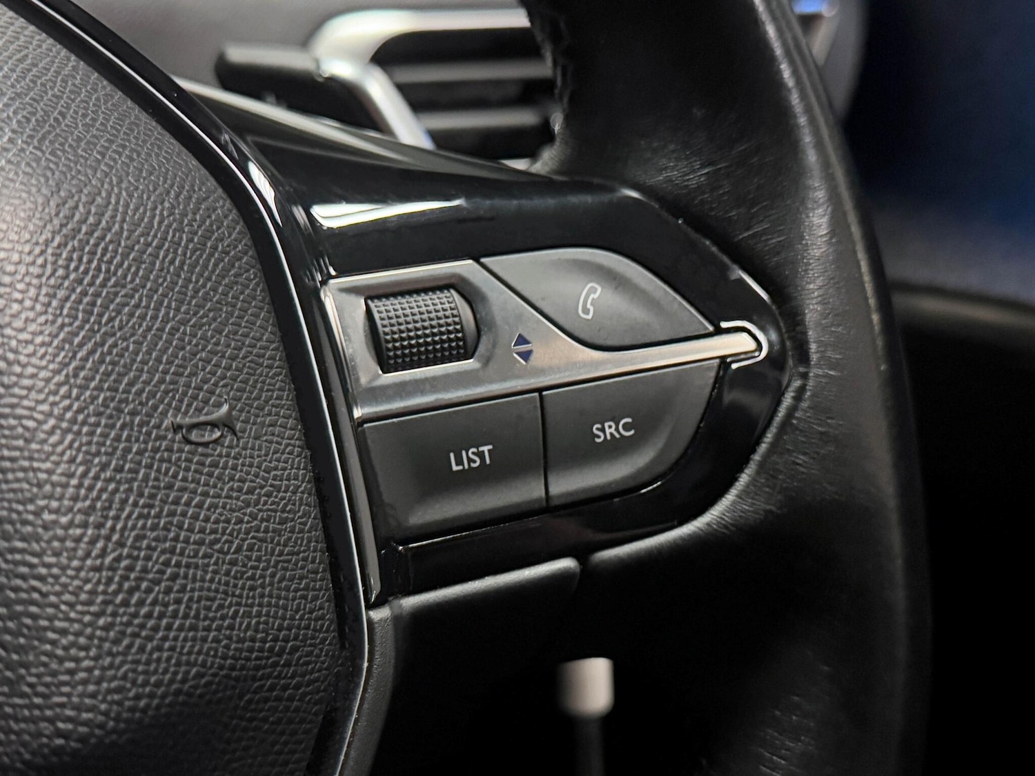 Used Peugeot 3008 2018 for sale - 76226252: Photo 36