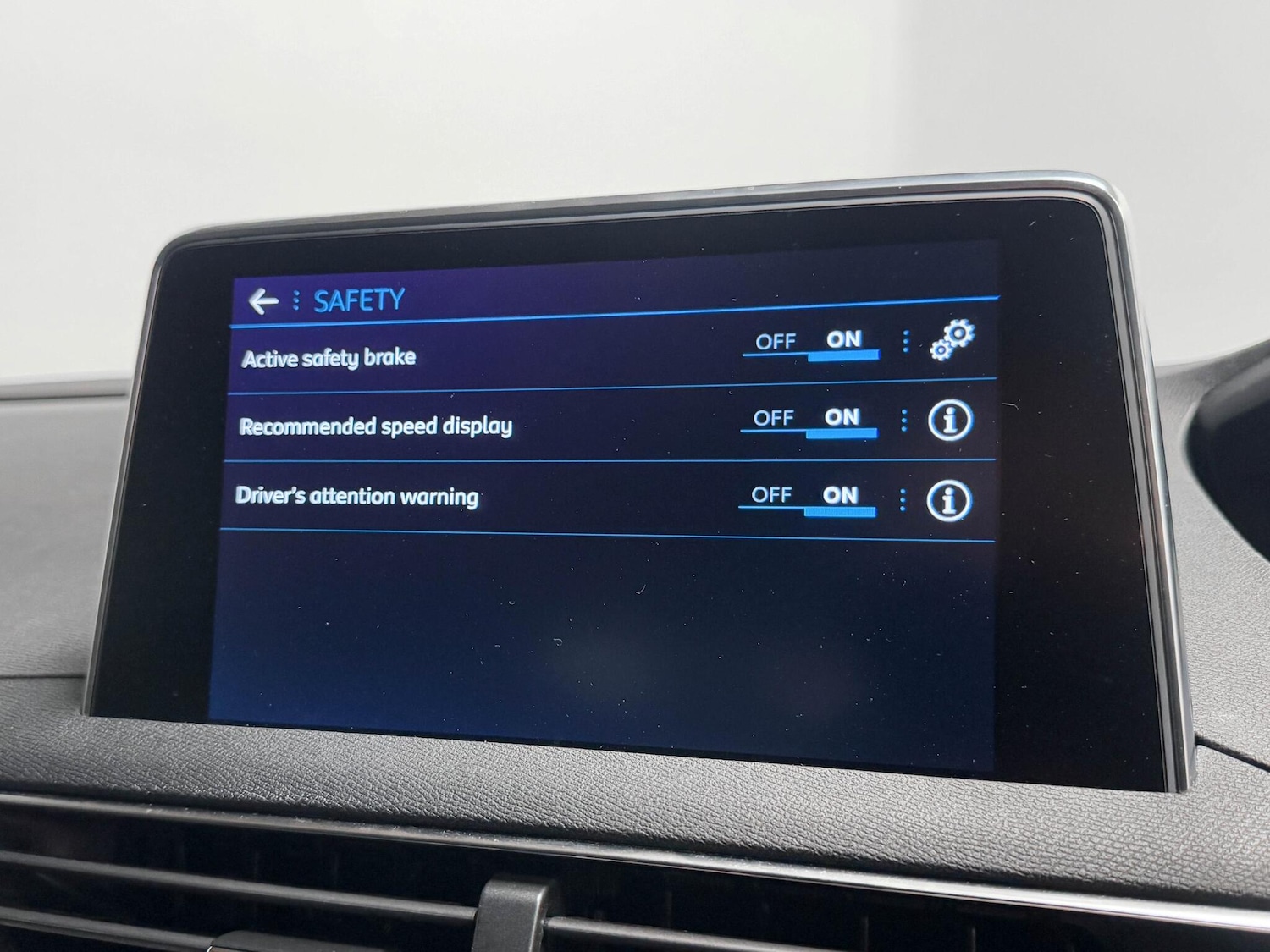 Used Peugeot 3008 2018 for sale - 76226252: Photo 47