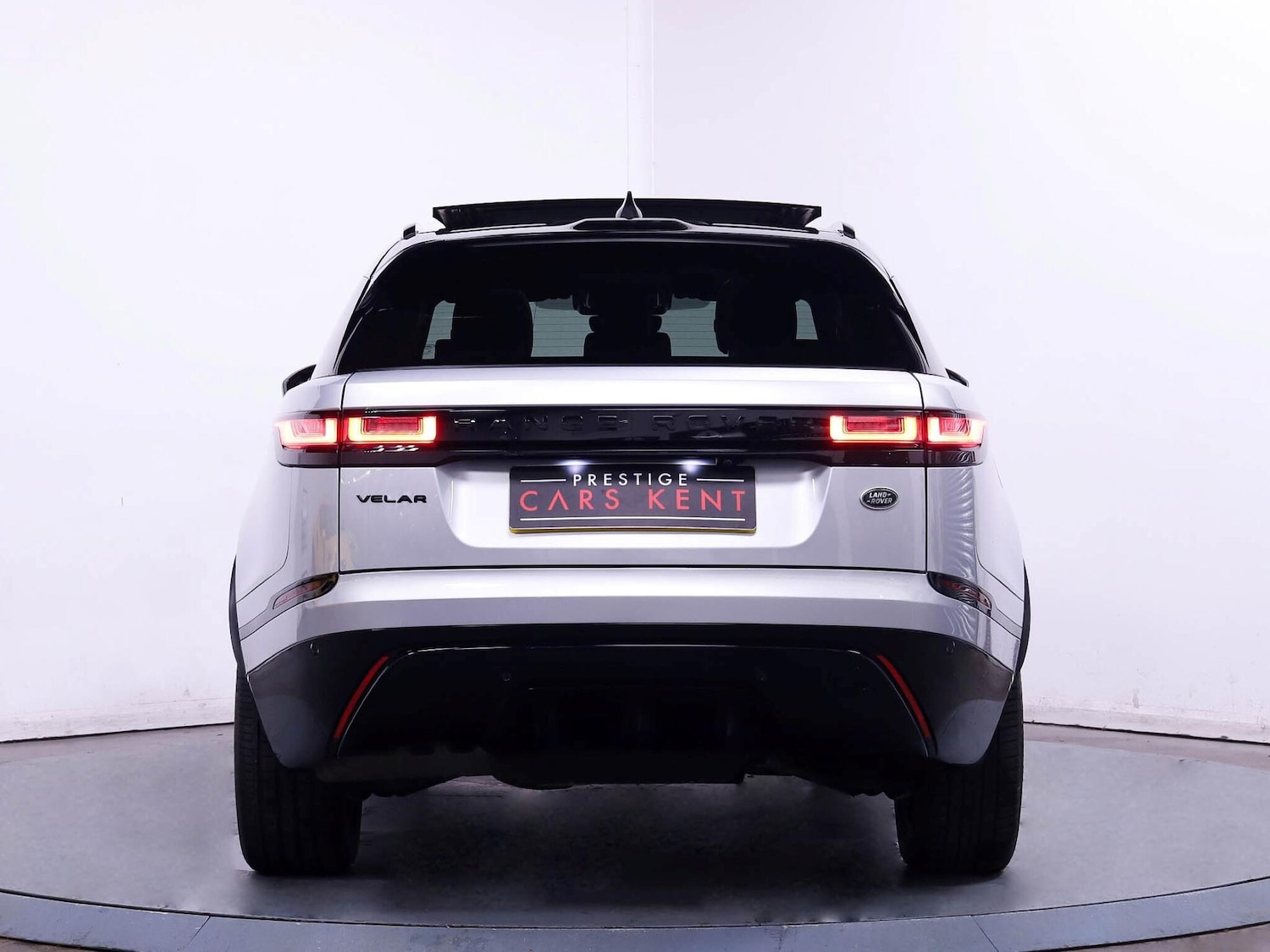 Used Land Rover Range Rover Velar 2022 for sale - 76472906: Photo 11