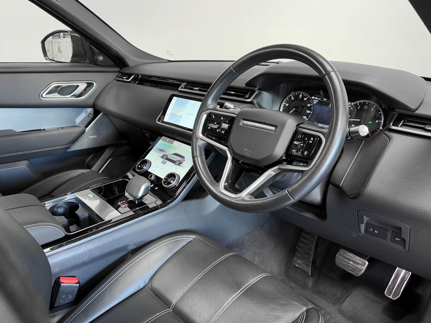 Used Land Rover Range Rover Velar 2022 for sale - 76472906: Photo 22