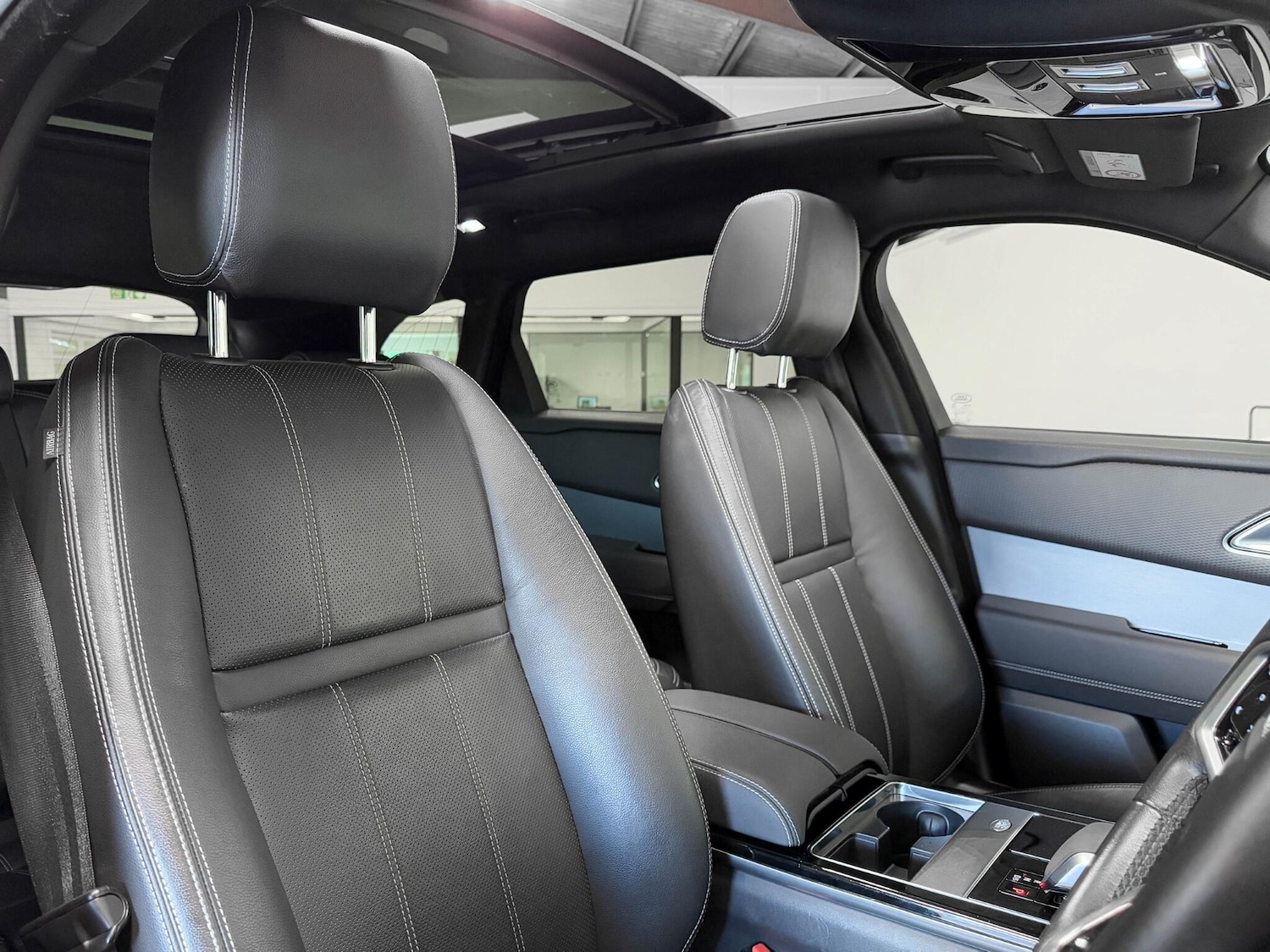 Used Land Rover Range Rover Velar 2022 for sale - 76472906: Photo 24