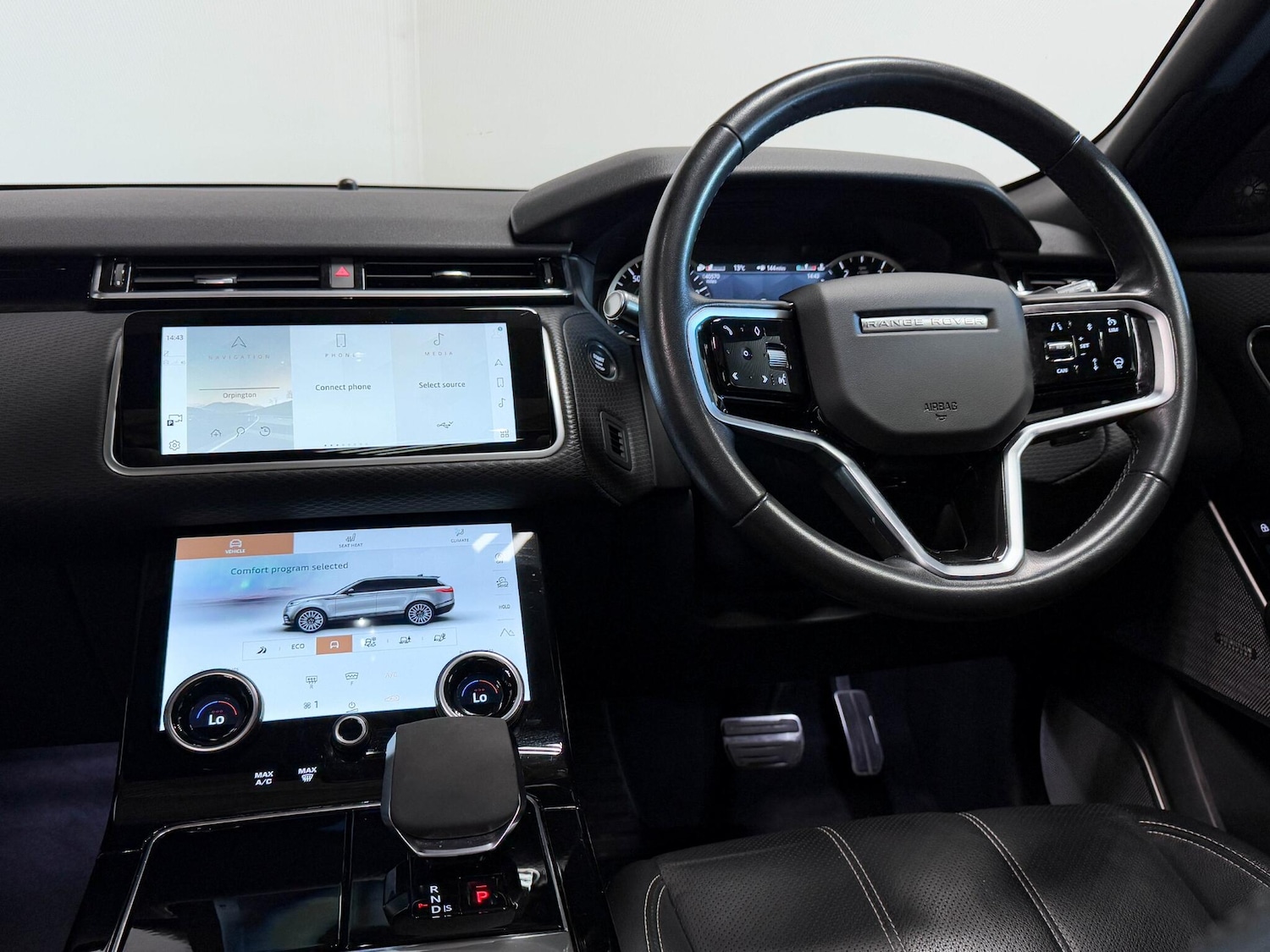 Used Land Rover Range Rover Velar 2022 for sale - 76472906: Photo 37