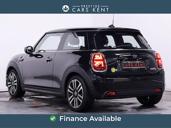 Used MINI Hatch 2023 for sale - 77203437: Photo