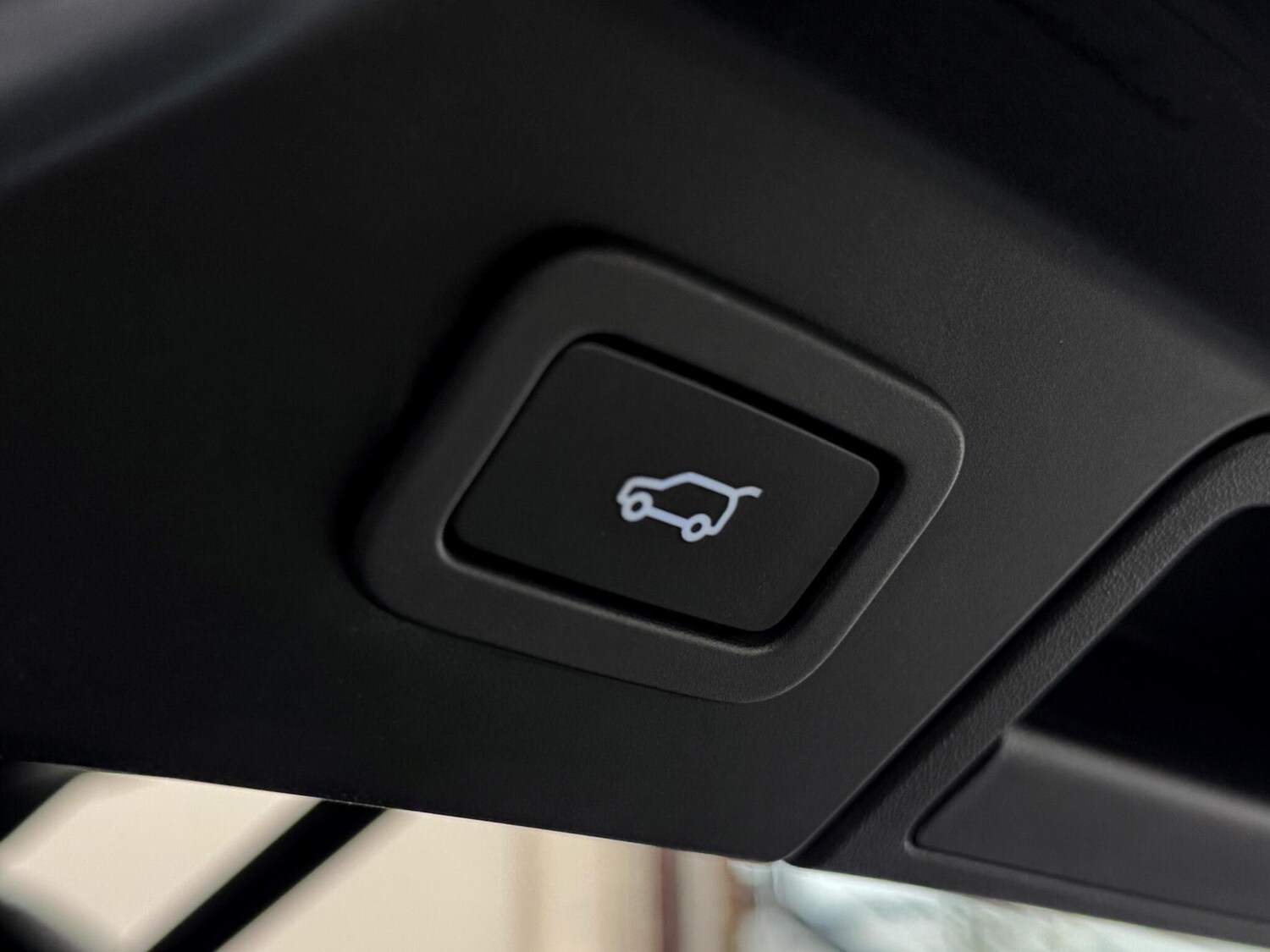 Used Land Rover Range Rover Velar 2022 for sale - 76839773: Photo 13