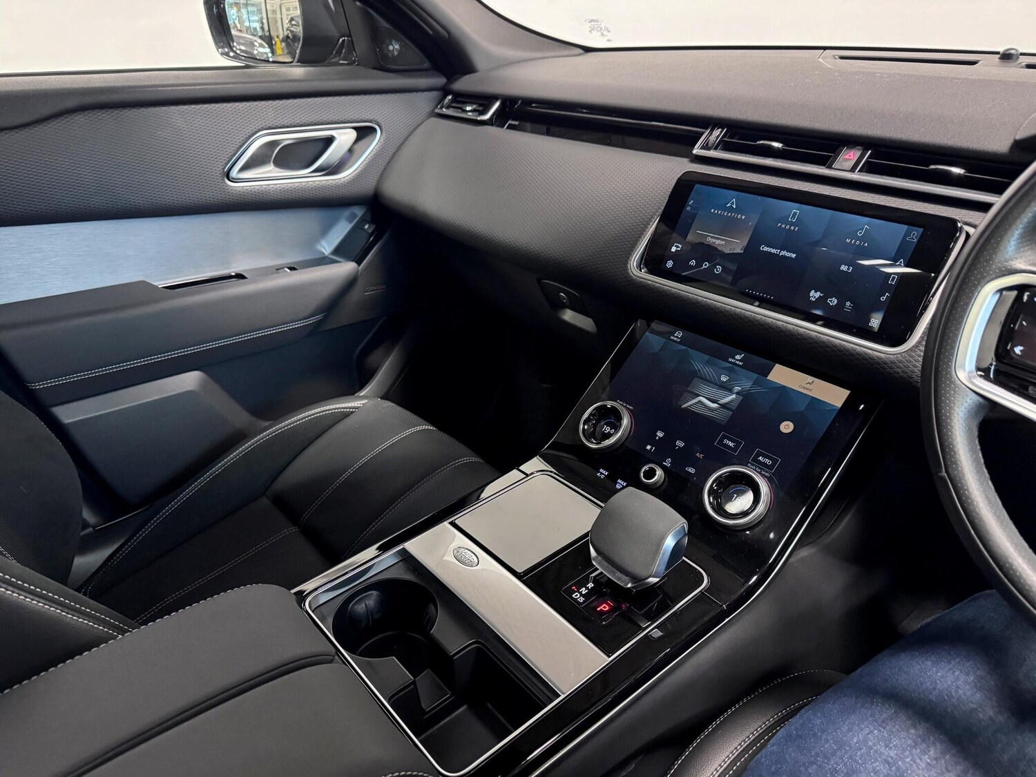 Used Land Rover Range Rover Velar 2022 for sale - 76839773: Photo 28