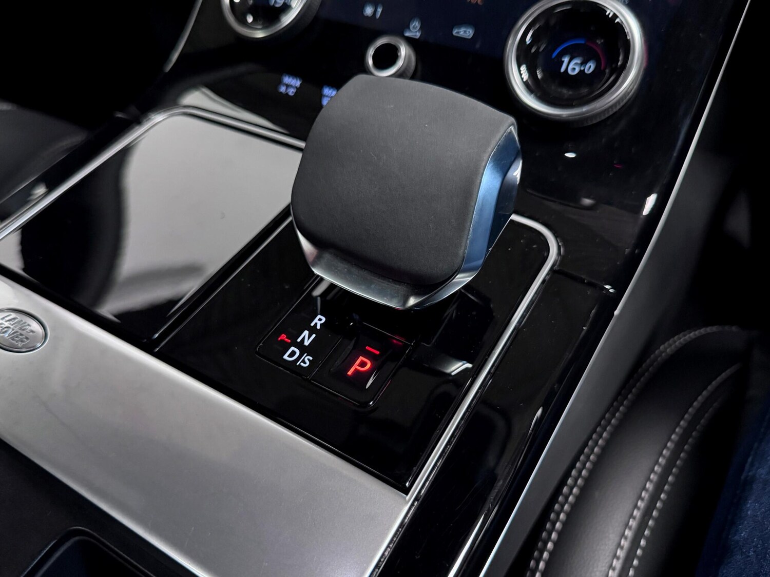 Used Land Rover Range Rover Velar 2022 for sale - 76839773: Photo 31