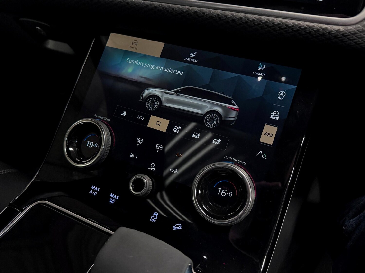 Used Land Rover Range Rover Velar 2022 for sale - 76839773: Photo 32