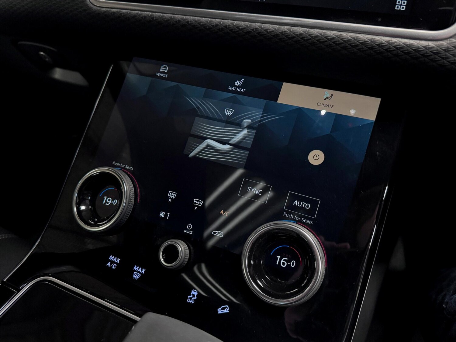 Used Land Rover Range Rover Velar 2022 for sale - 76839773: Photo 34