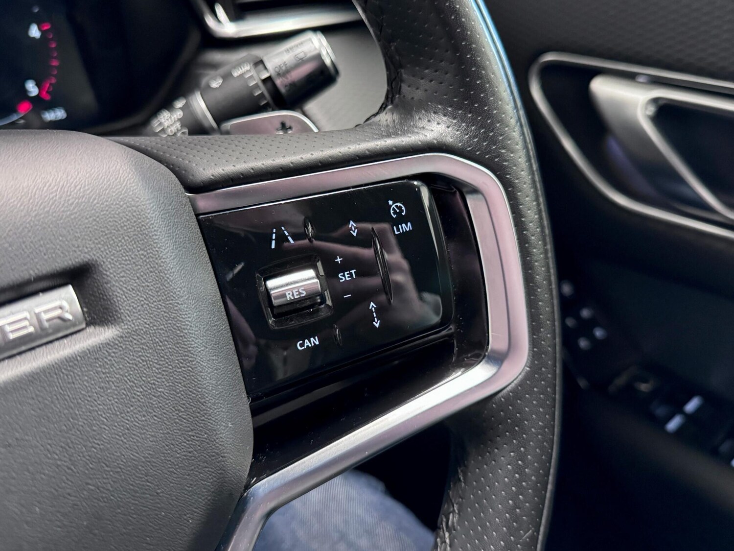 Used Land Rover Range Rover Velar 2022 for sale - 76839773: Photo 39