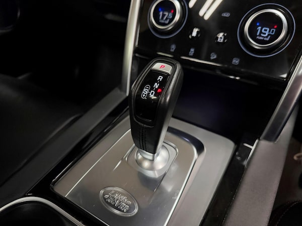 Used Land Rover Discovery Sport 2021 for sale - 76213807: Photo 32