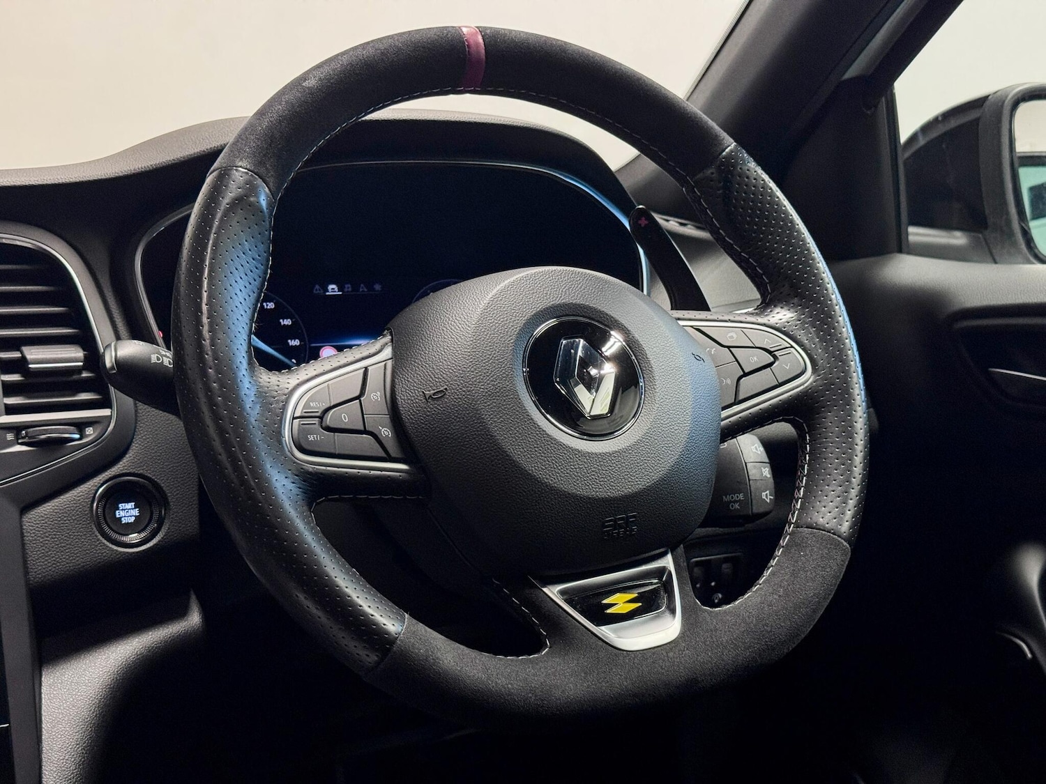 Used Renault Megane 2021 for sale - 76422937: Photo 35