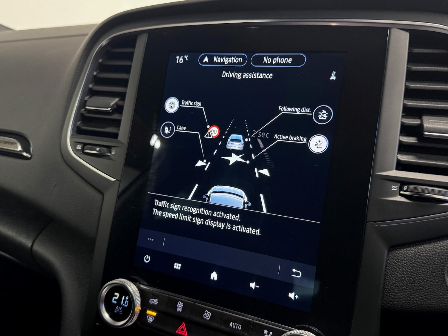 Used Renault Megane 2021 for sale - 76422937: Photo 41