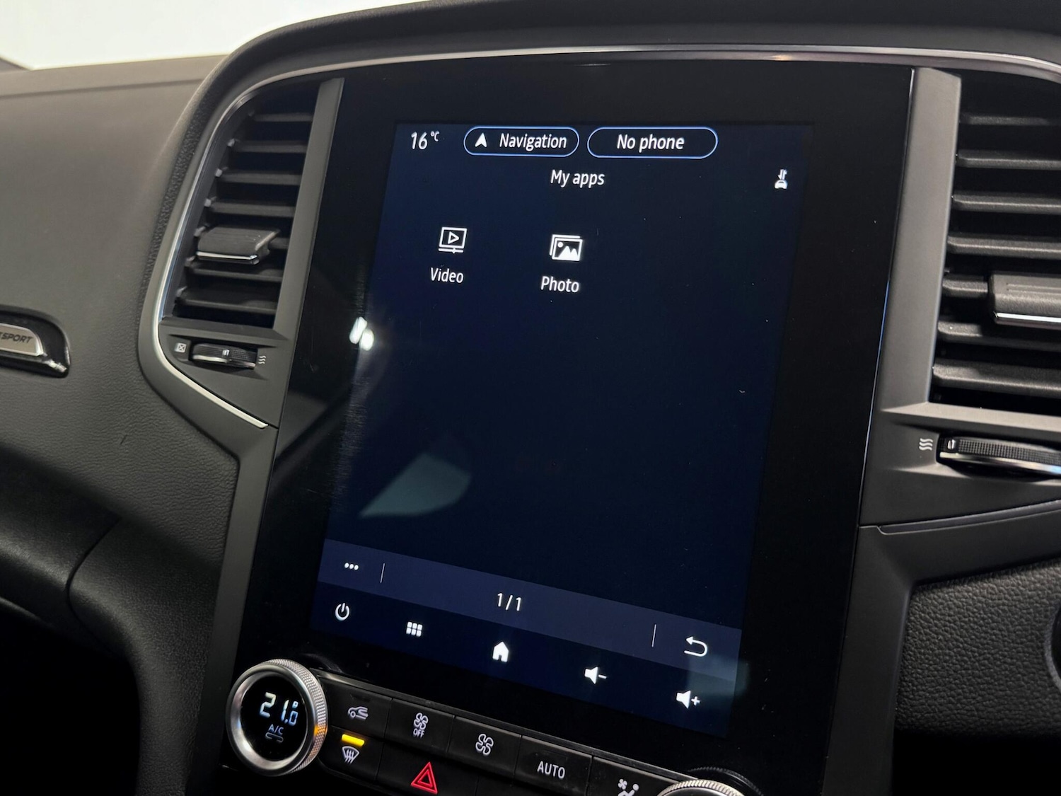 Used Renault Megane 2021 for sale - 76422937: Photo 46