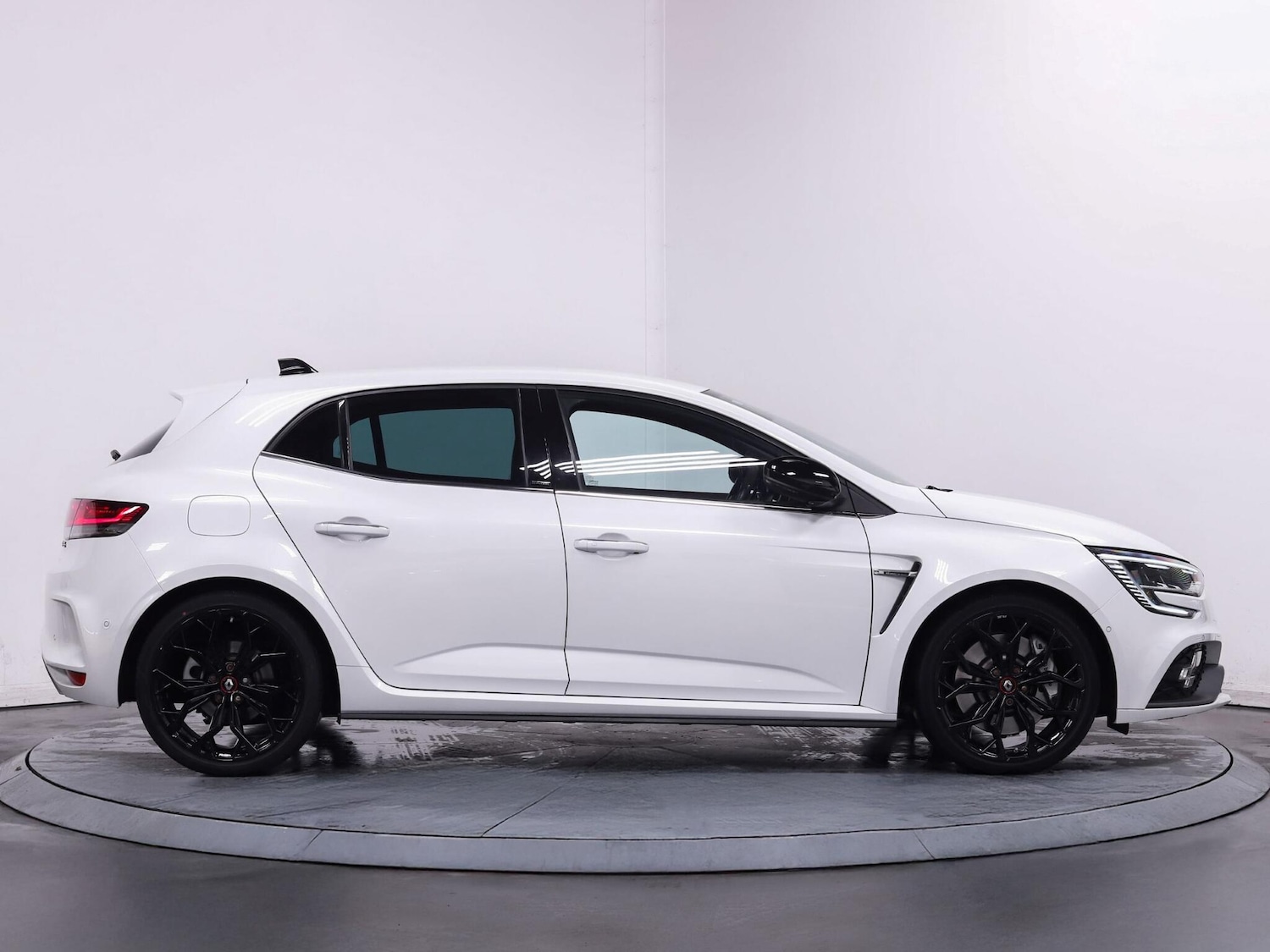 Used Renault Megane 2021 for sale - 76422937: Photo 8