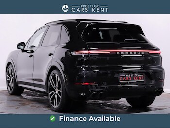 Used Porsche Cayenne 2024 for sale - 78244847: Photo