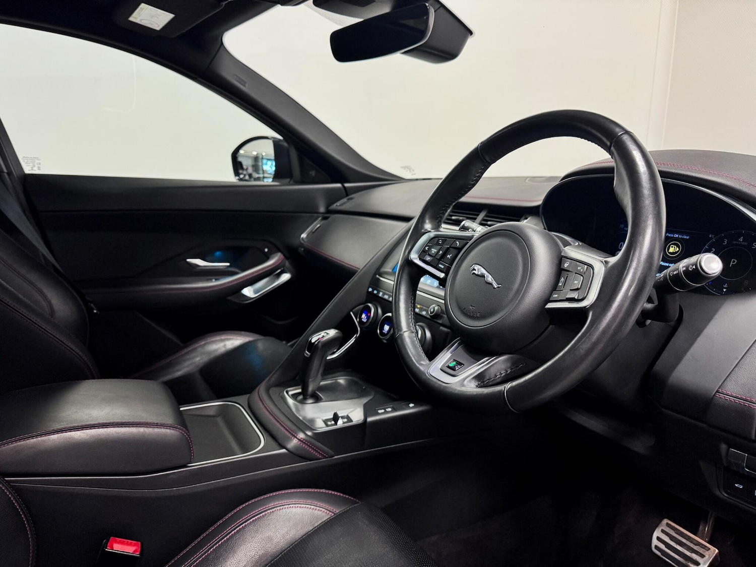 Used Jaguar E-Pace 2020 for sale - 77575418: Photo 18