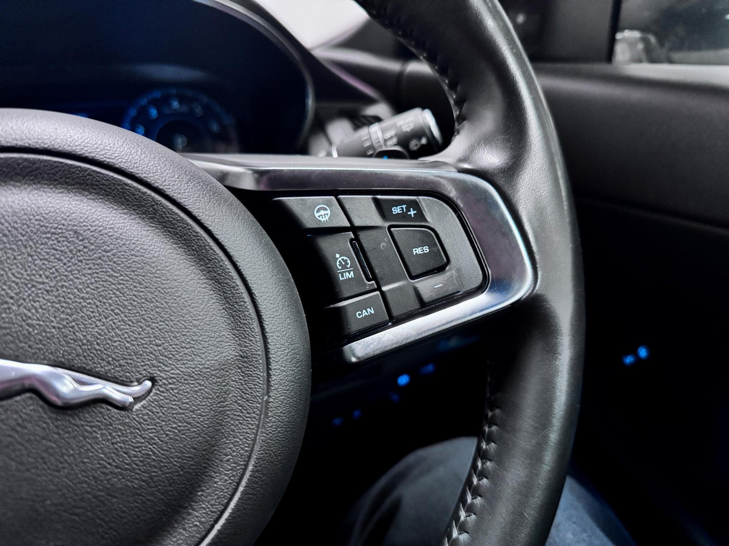 Used Jaguar E-Pace 2020 for sale - 77575418: Photo 36