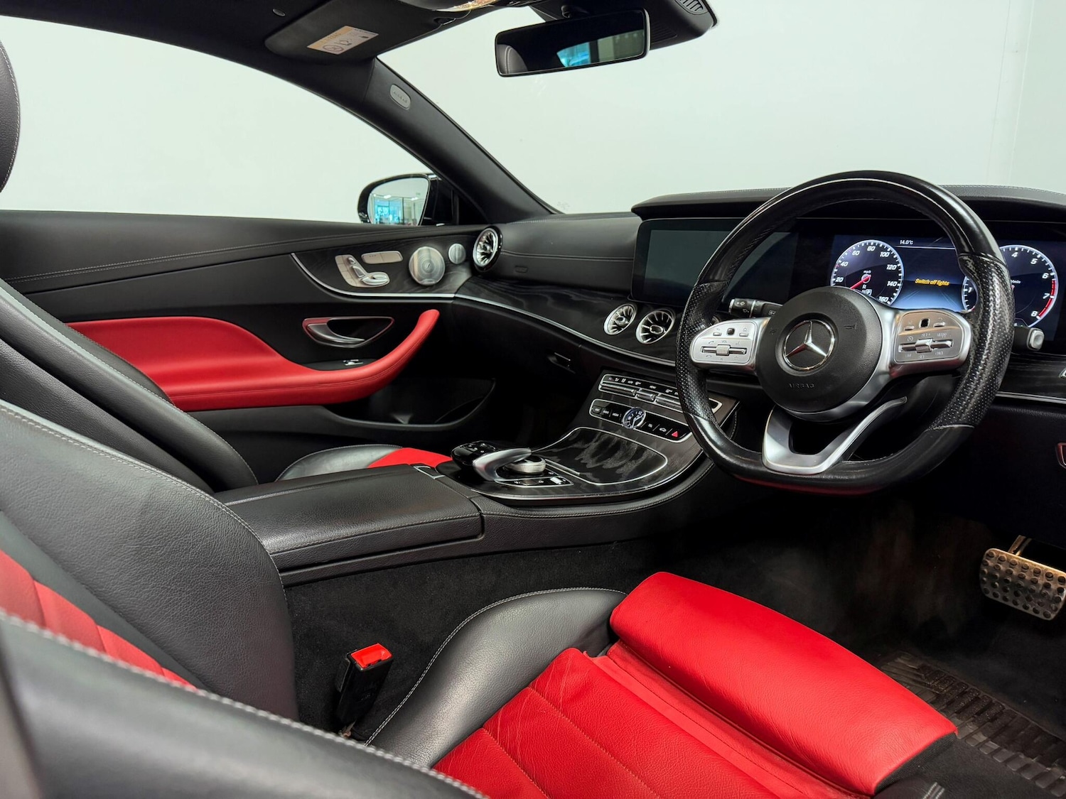 Used Mercedes-Benz E Class 2019 for sale - 76282990: Photo 21