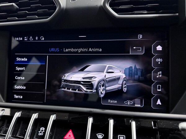 Used Lamborghini Urus 2025 for sale - 75050748: Photo 65