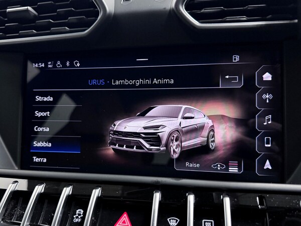 Used Lamborghini Urus 2025 for sale - 75050748: Photo 68