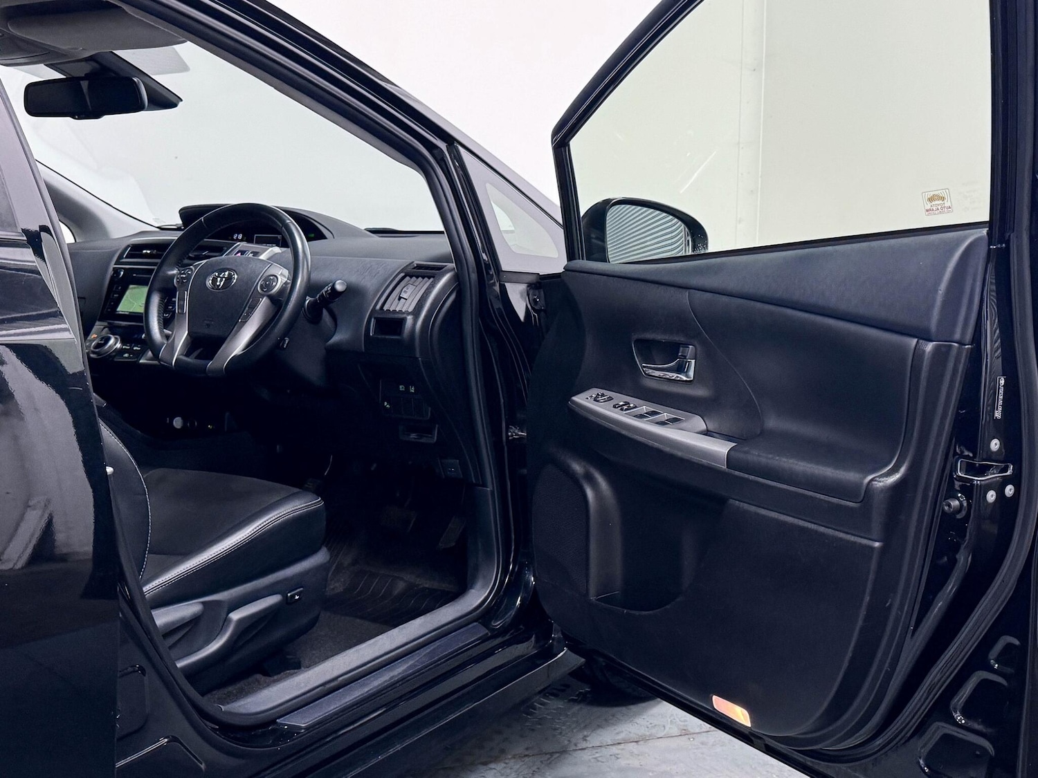 Used Toyota Prius+ 2019 for sale - 76658214: Photo 14