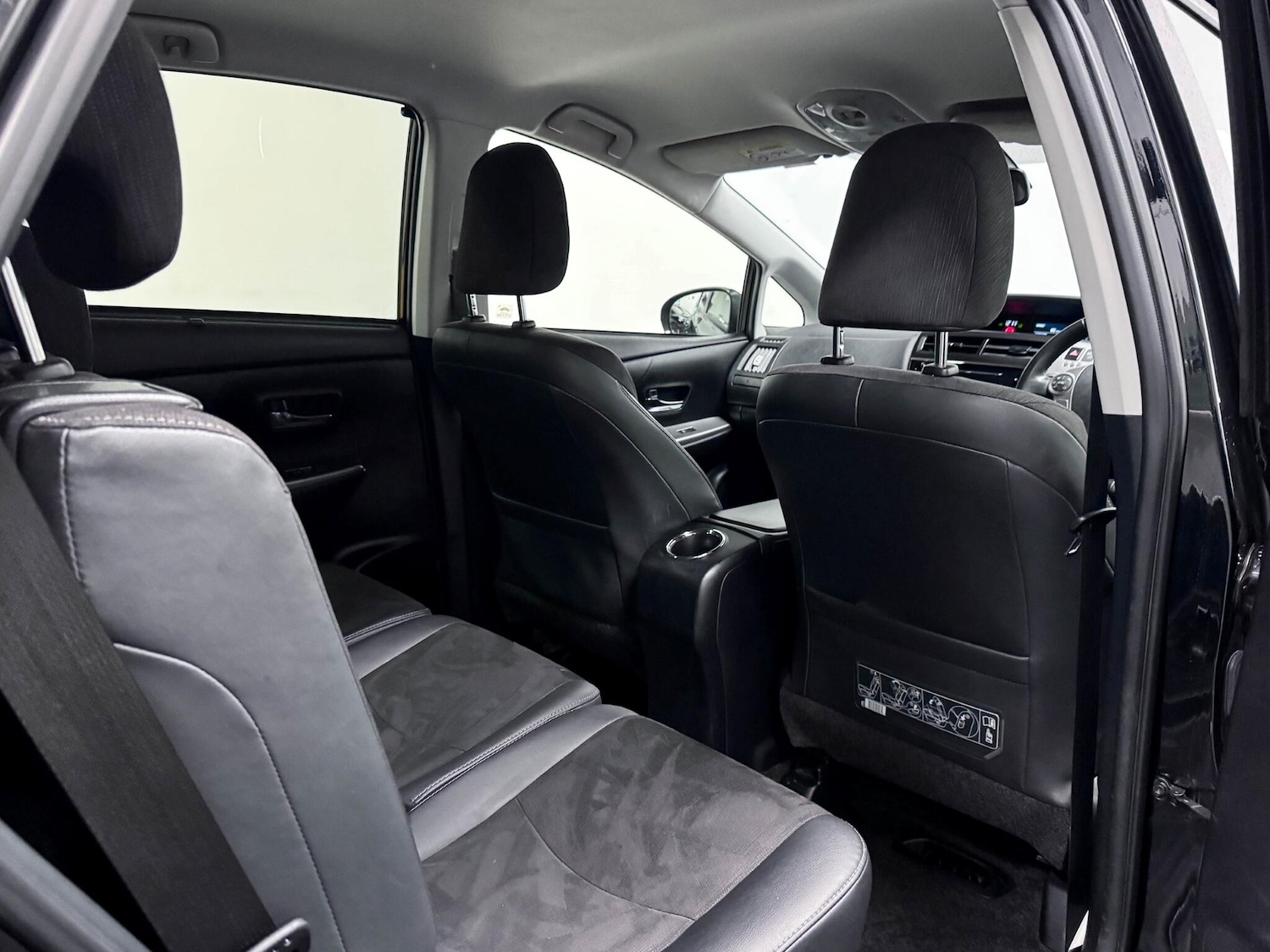 Used Toyota Prius+ 2019 for sale - 76658214: Photo 24