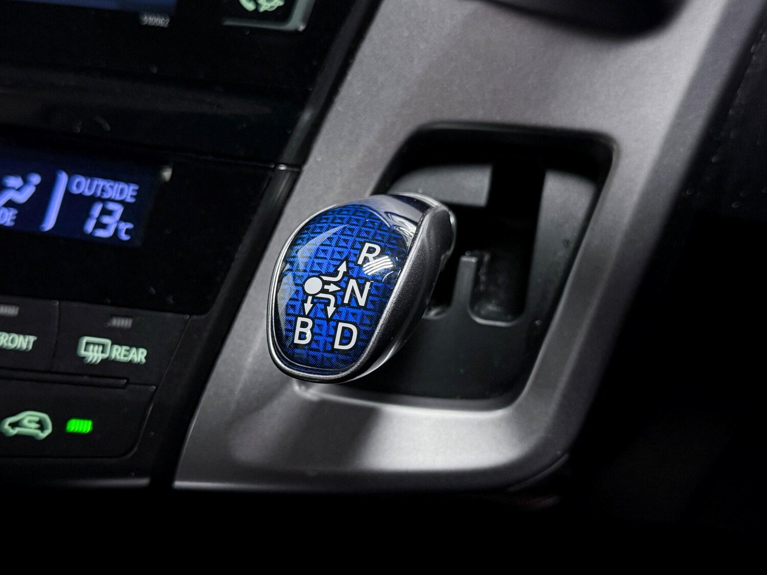 Used Toyota Prius+ 2019 for sale - 76658214: Photo 31