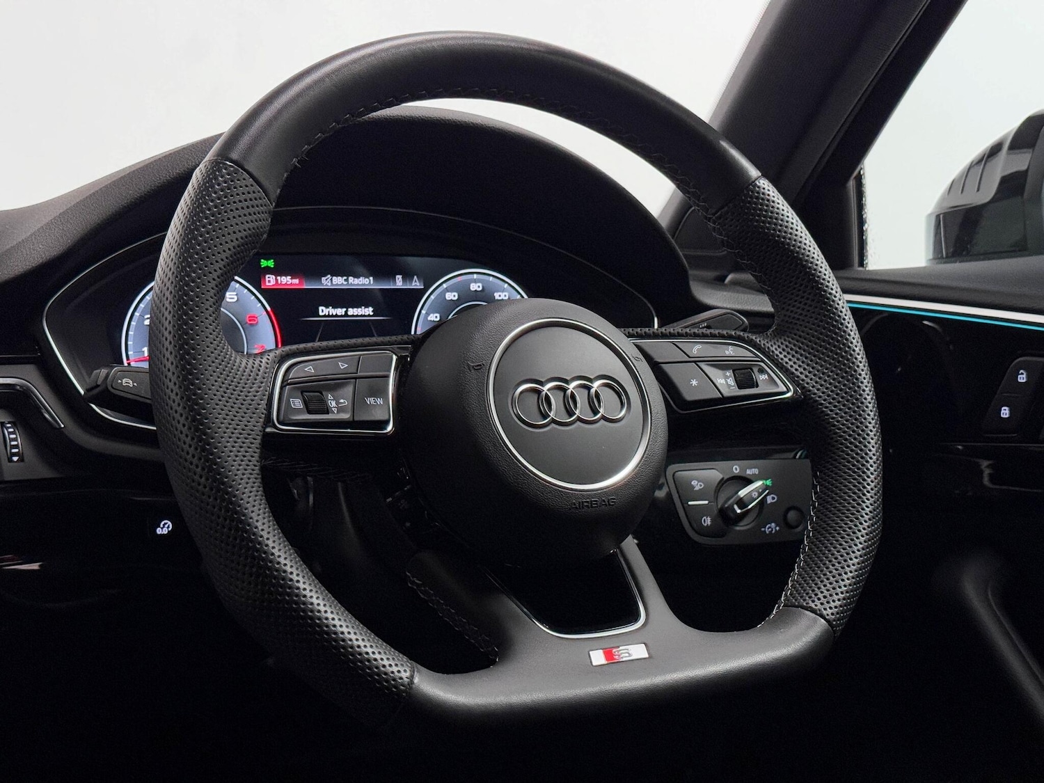 Used Audi A4 2023 for sale - 76360835: Photo 34