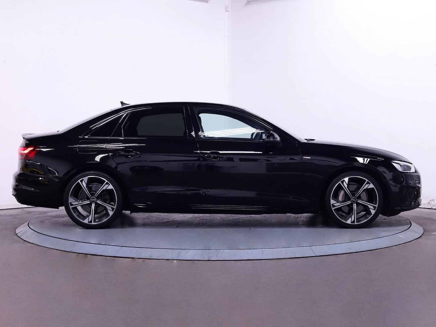 Used Audi A4 2023 for sale - 76360835: Photo 8