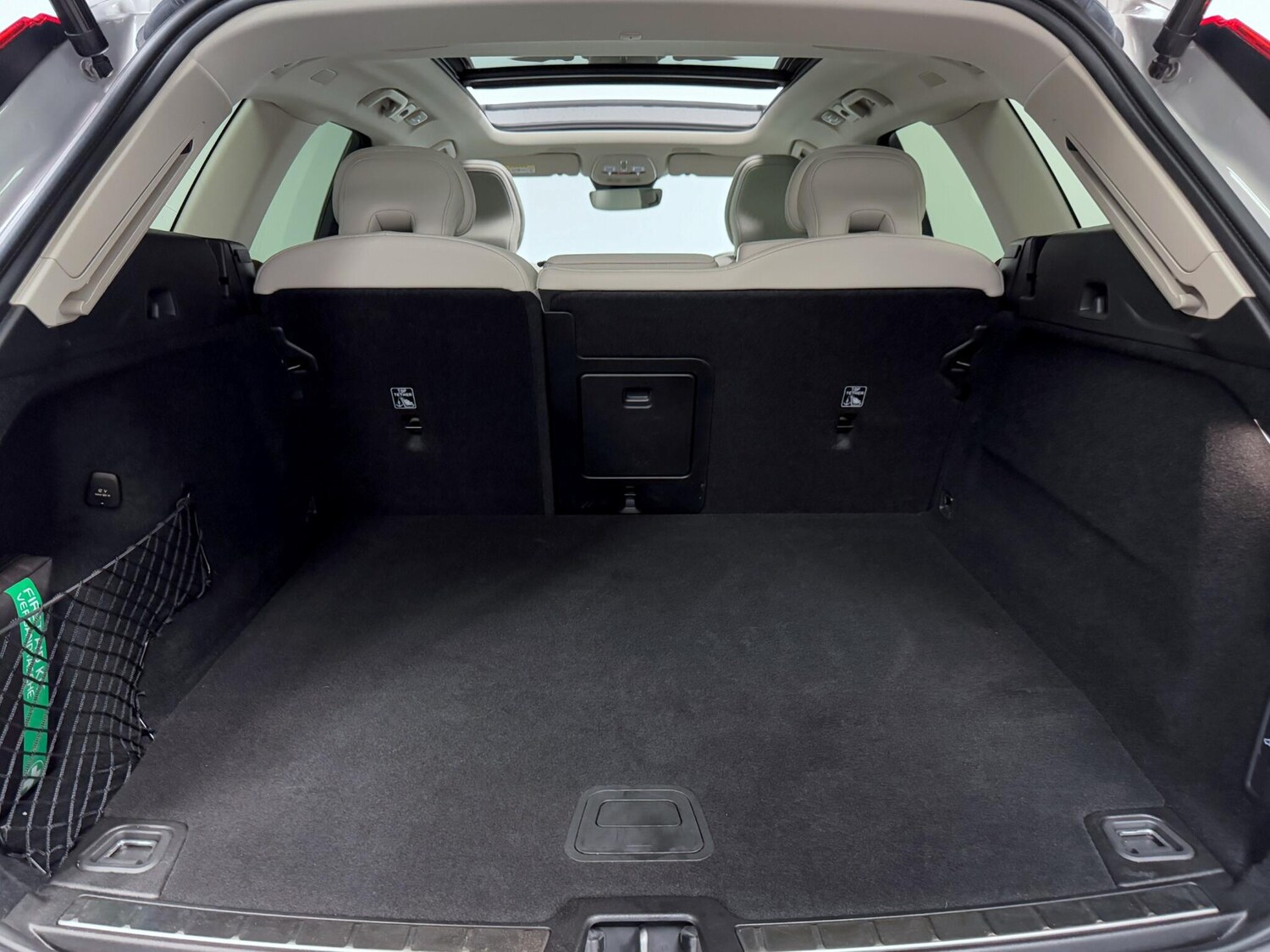 Used Volvo XC60 2023 for sale - 75905625: Photo 12
