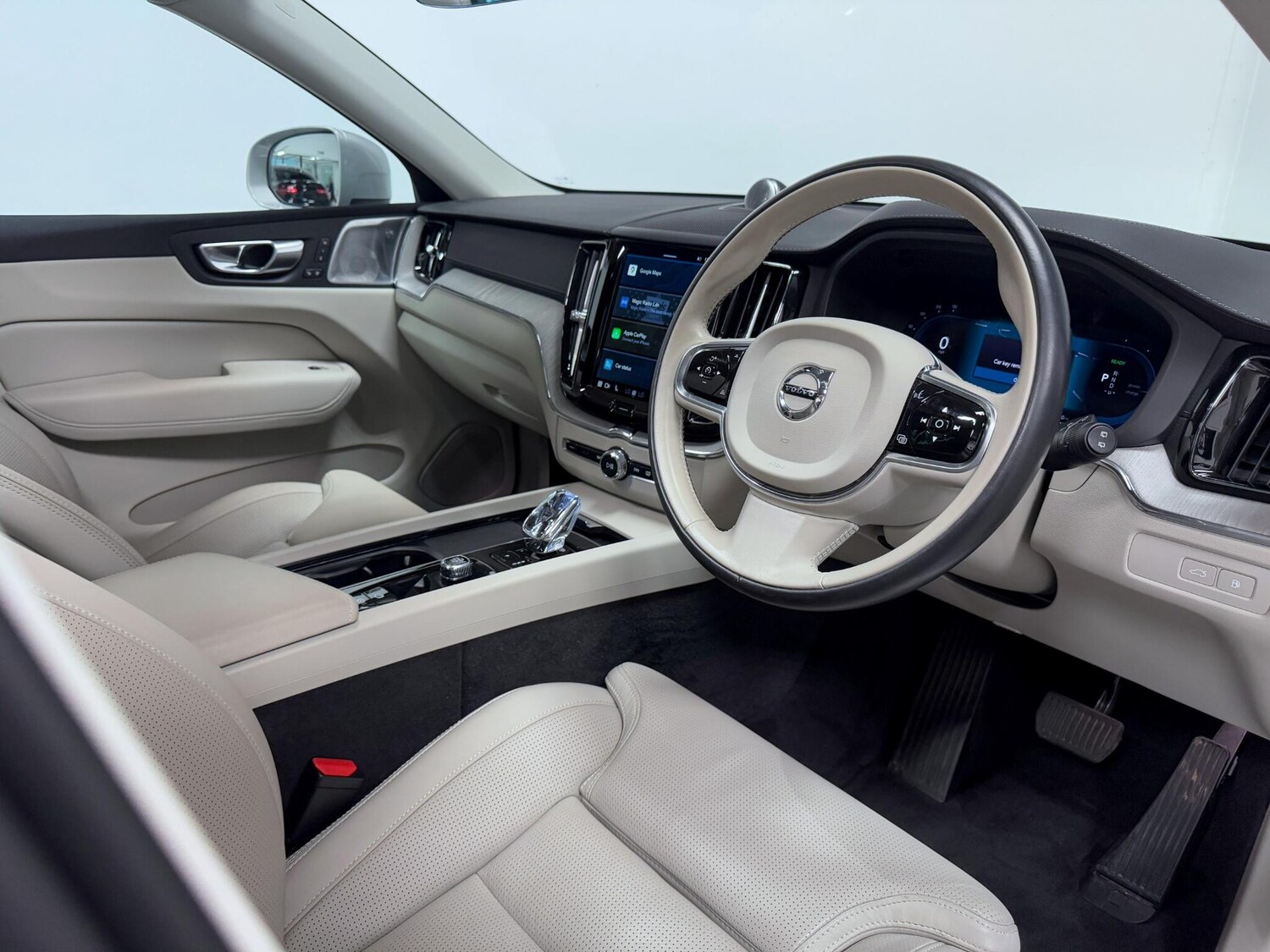 Used Volvo XC60 2023 for sale - 75905625: Photo 23