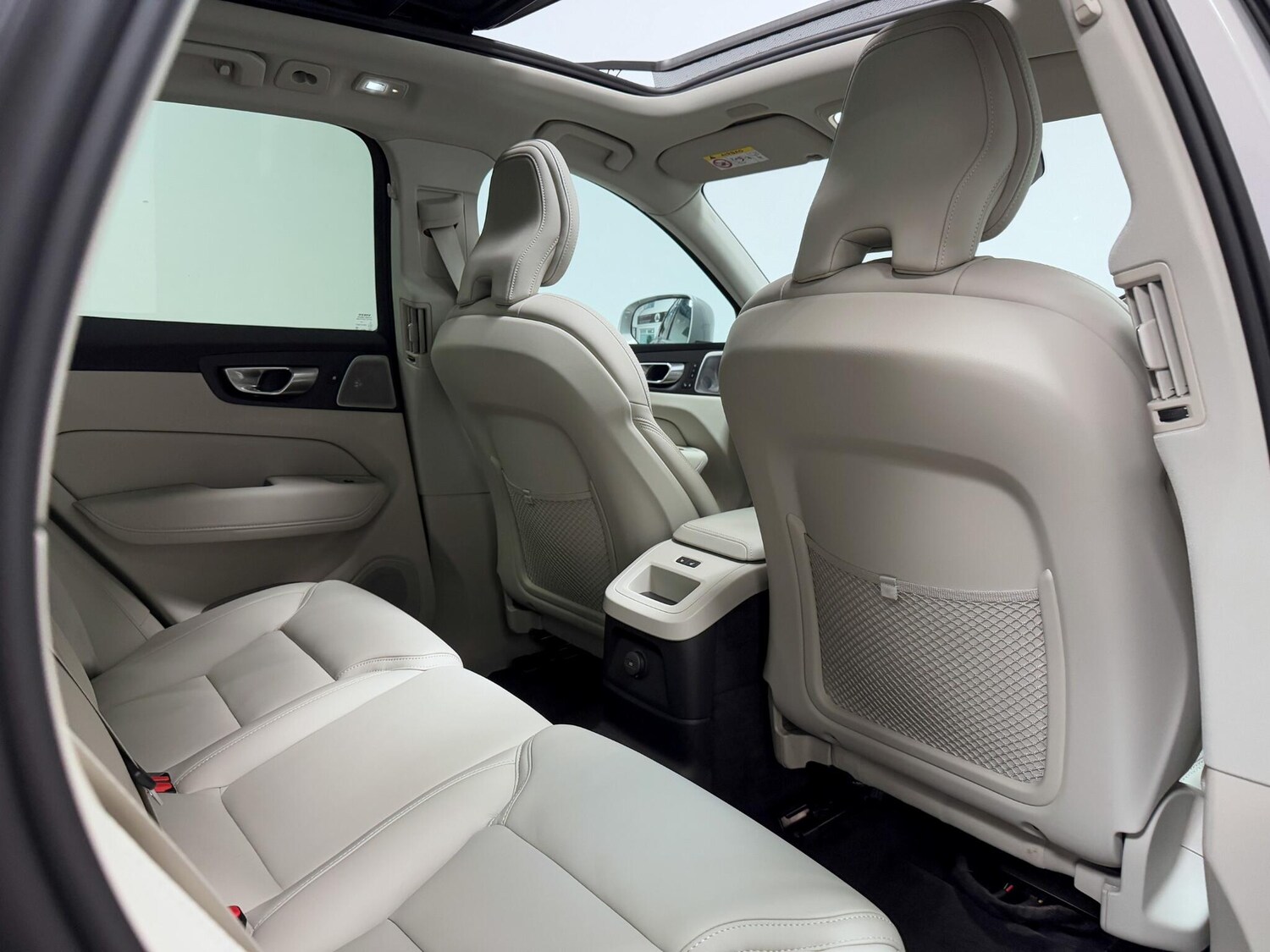 Used Volvo XC60 2023 for sale - 75905625: Photo 28