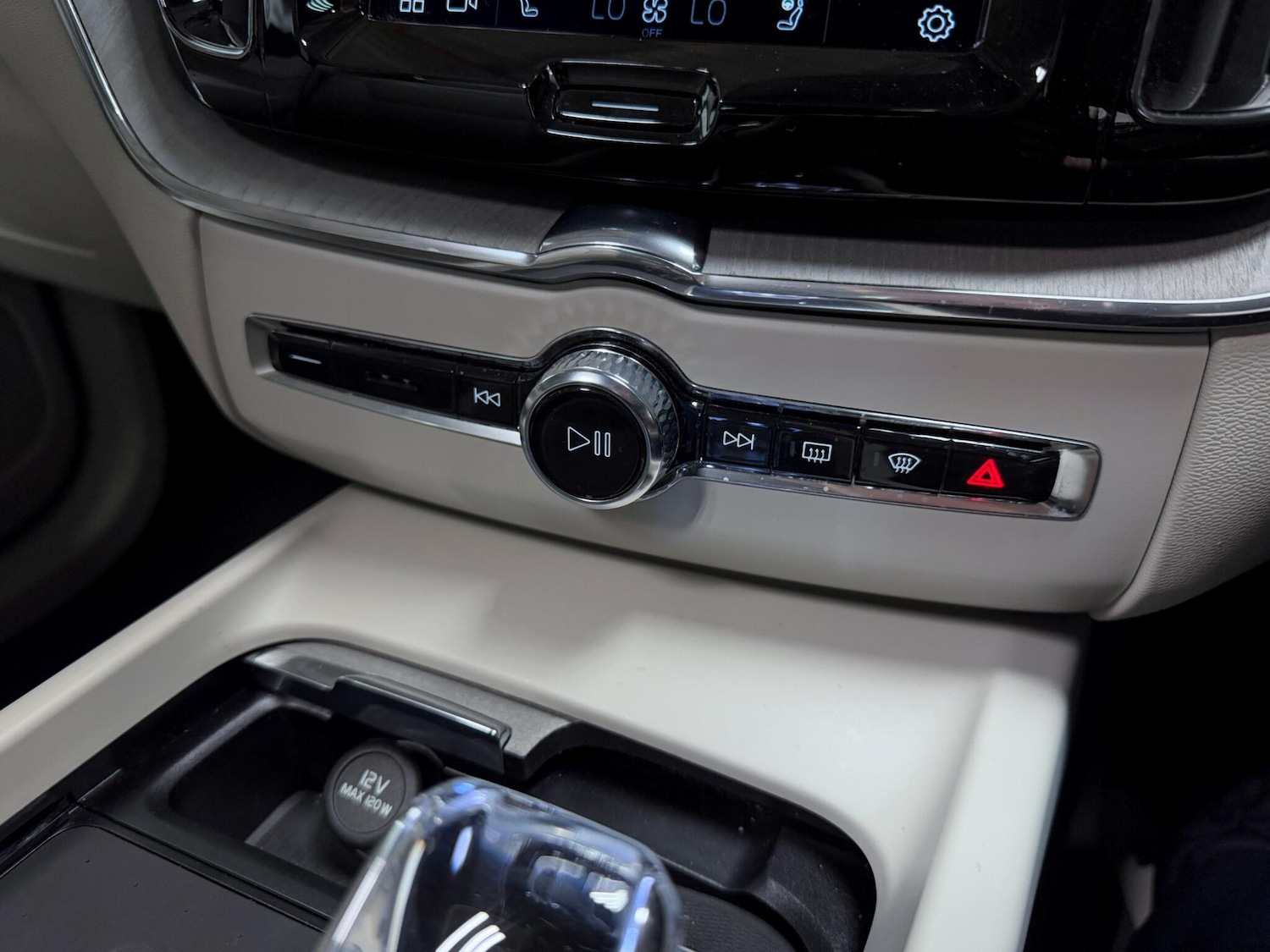 Used Volvo XC60 2023 for sale - 75905625: Photo 36