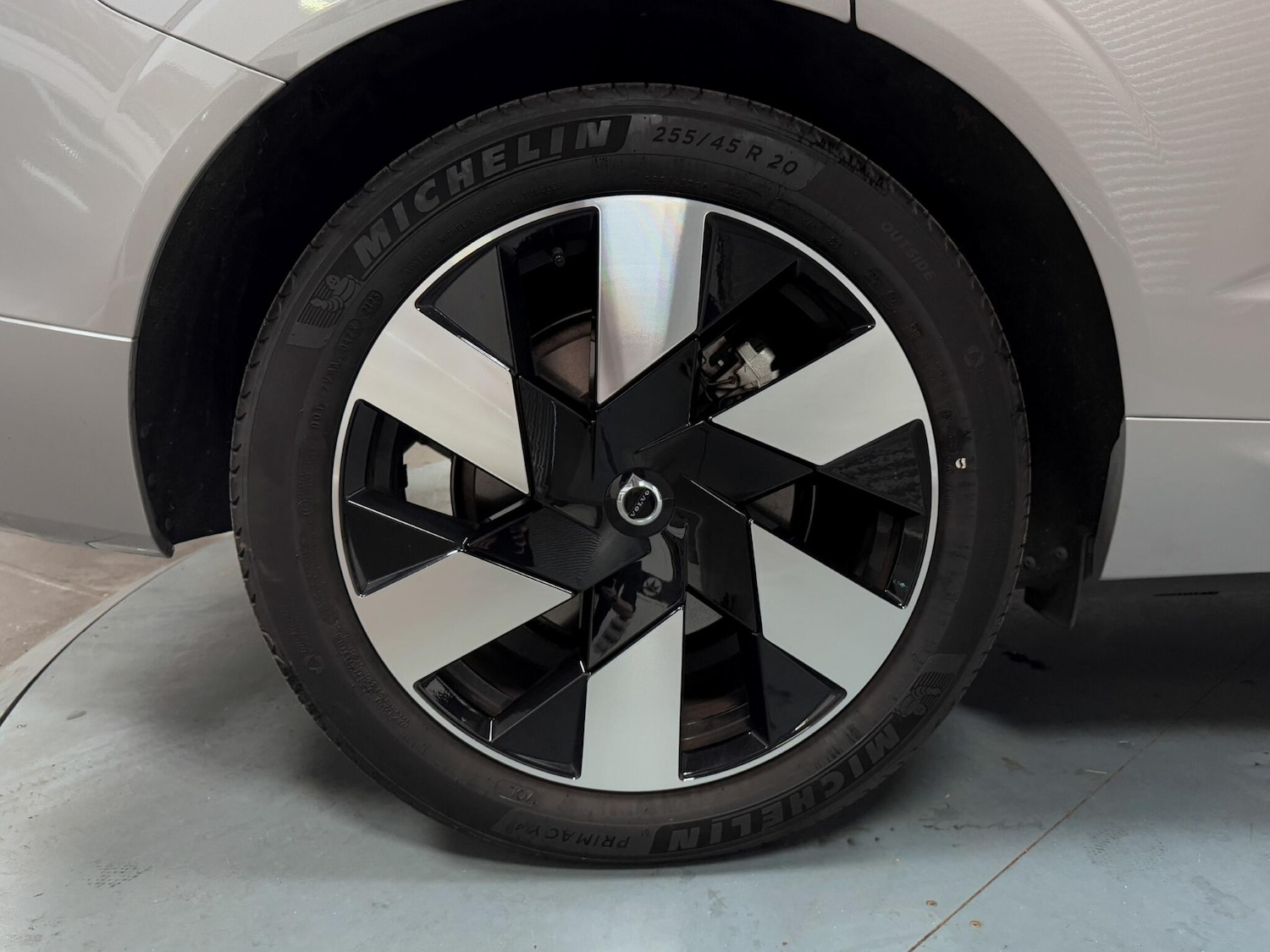 Used Volvo XC60 2023 for sale - 75905625: Photo 57