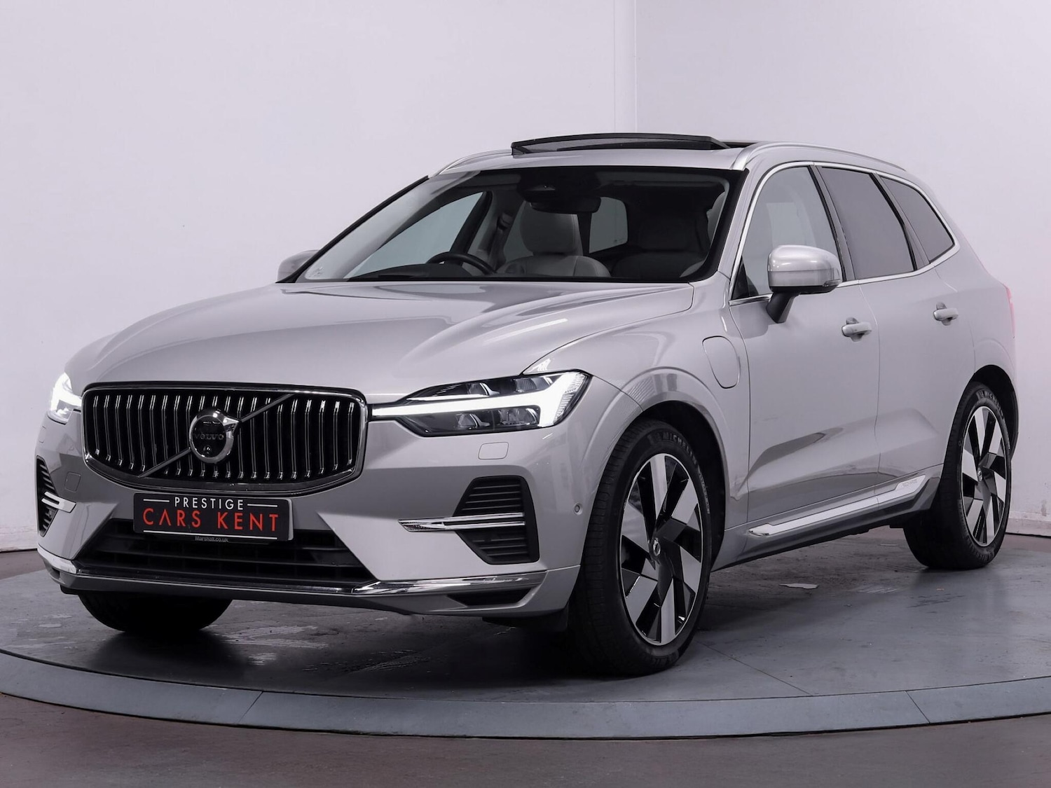 Used Volvo XC60 2023 for sale - 75905625: Photo 6