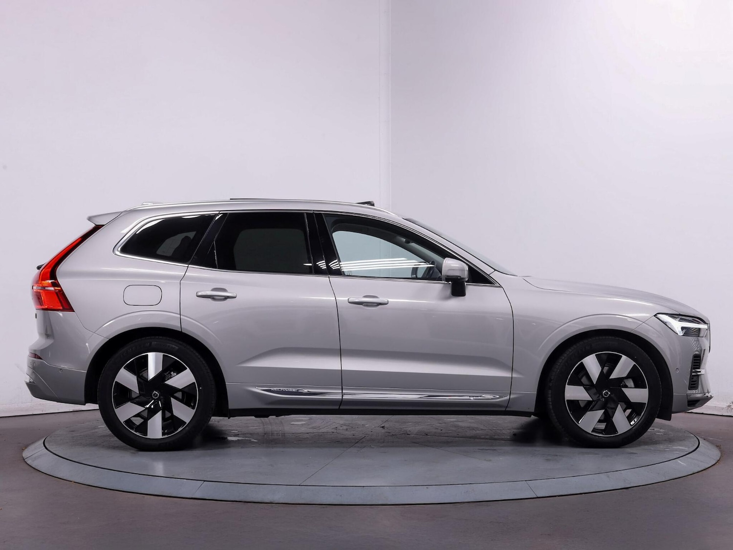 Used Volvo XC60 2023 for sale - 75905625: Photo 8