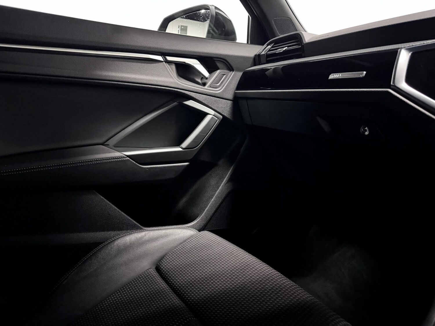 Used Audi Q3 2023 for sale - 77565019: Photo 24